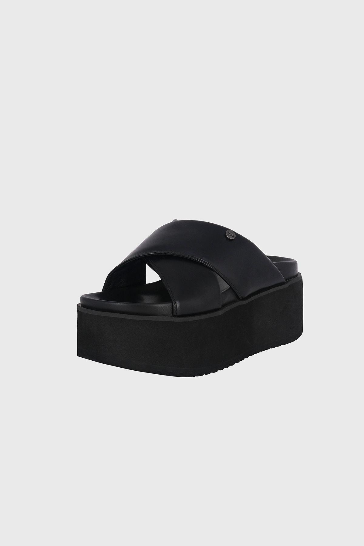 Sandalia Plataforma Gravity Negro Alquimia-0