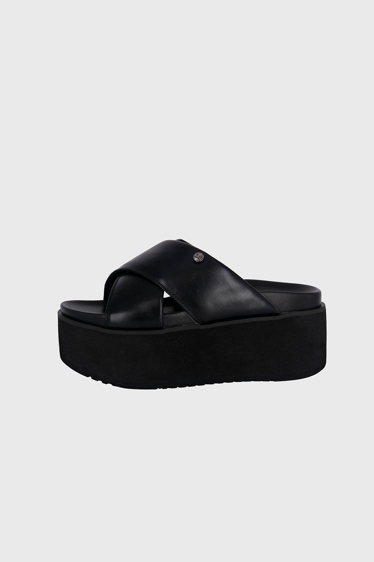 Sandalia Plataforma Gravity Negro Alquimia-1