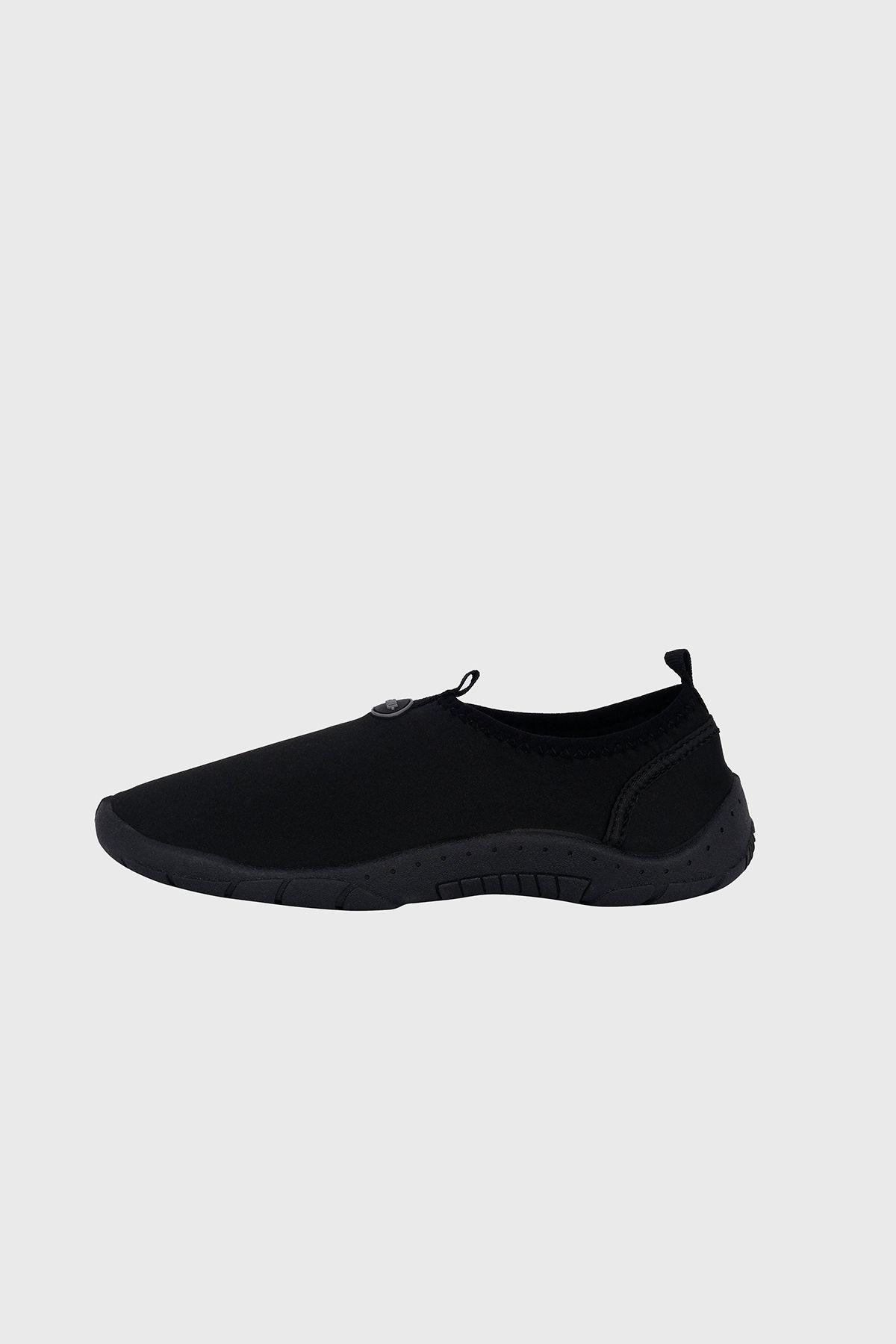Zapatilla de Agua Avellano Negro UNS-1