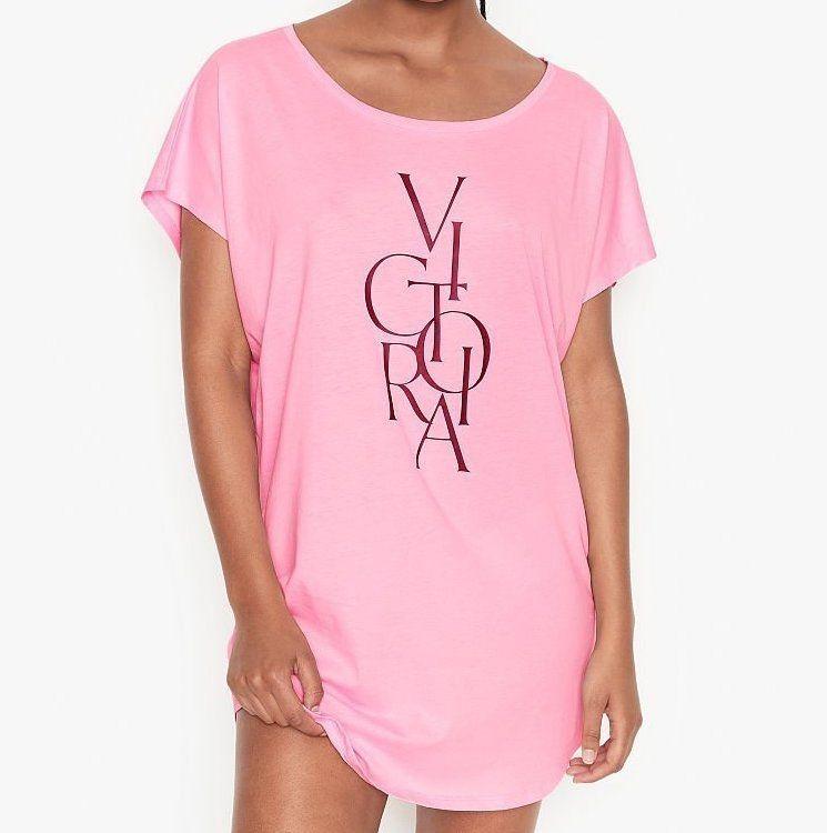 Camisa De Dormir Rosada Letras Negras Talla M / L - Victoria's Secret-0