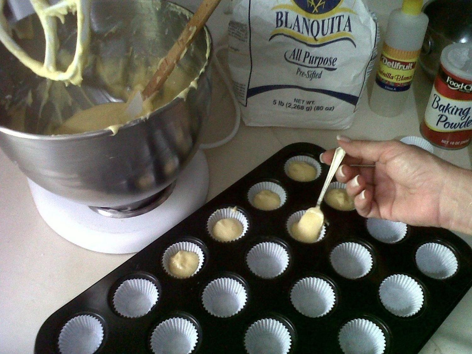 Pack X2 Molde 24 Cupcakes Molde Cupcake Molde Para Tortas Gris-5