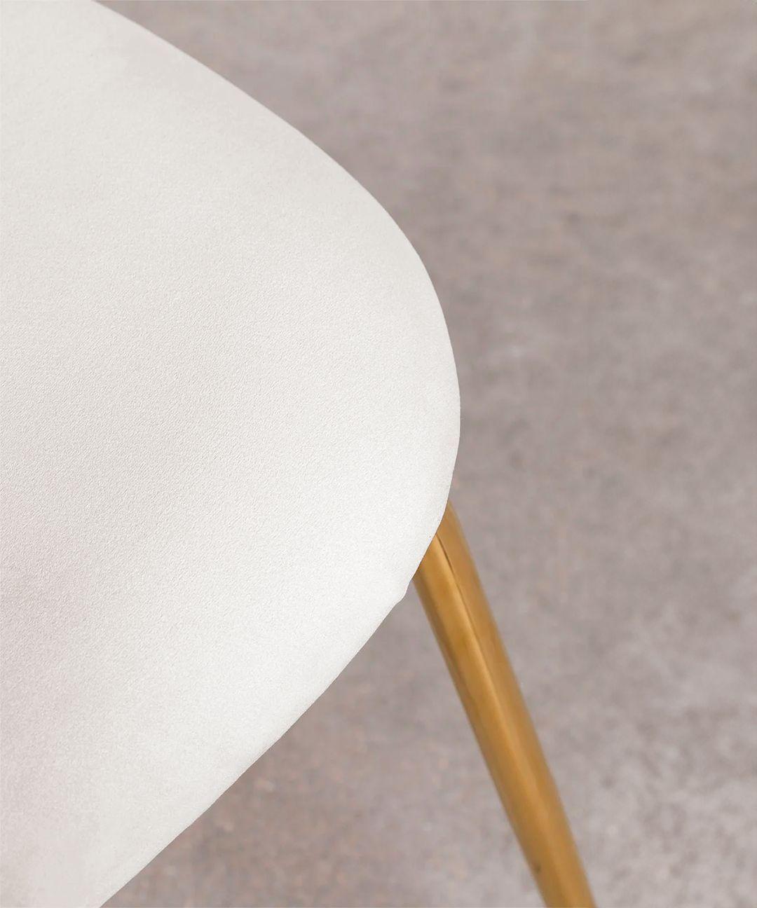 Silla De Comedor Sora Tapiz Velvet Beige Patas Doradas-4