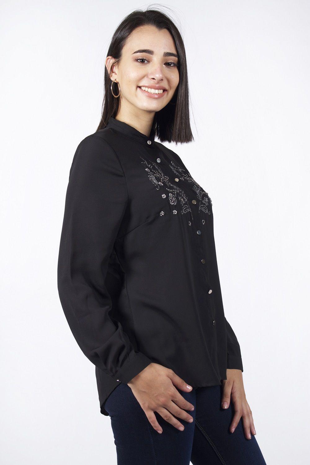Blusa bordada cuello mao negro-1