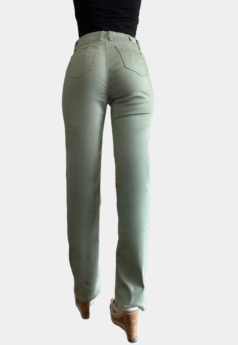 Pantalon Recto Tiro Alto Push Up Verde Tentation -2