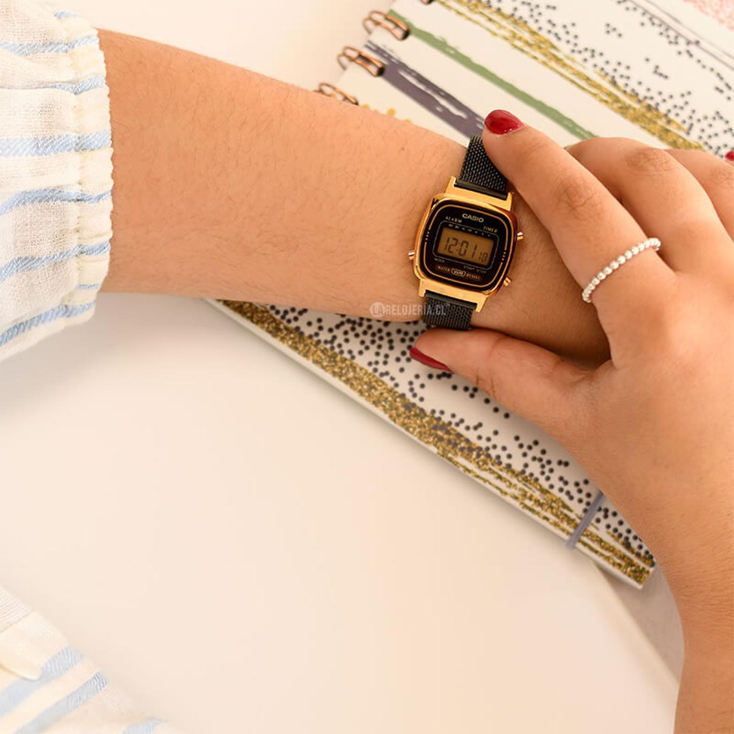Reloj Casio Digital Mujer LA-670WEMB-1-1