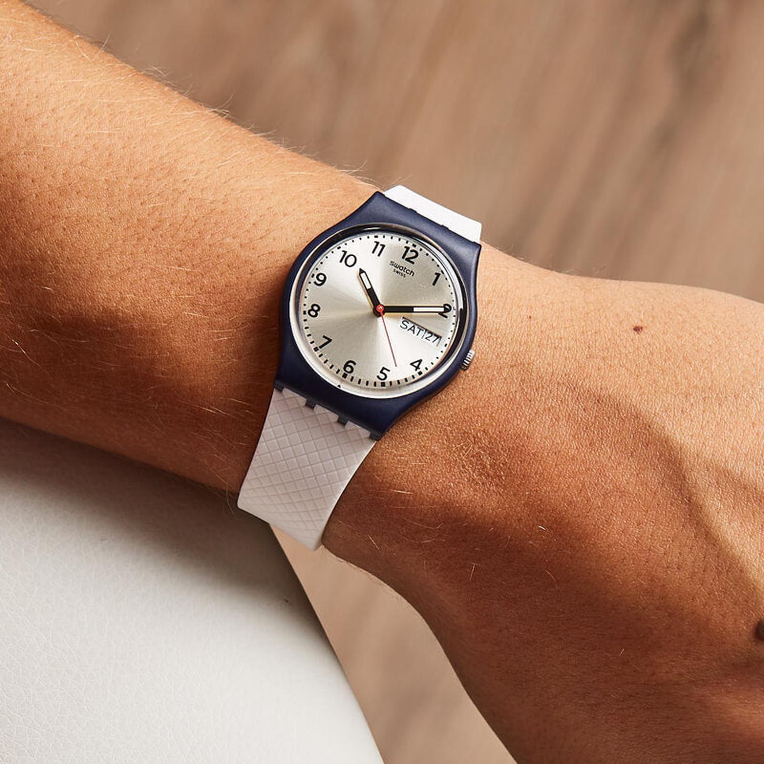 Reloj Swatch Análogo unisex GN720-1