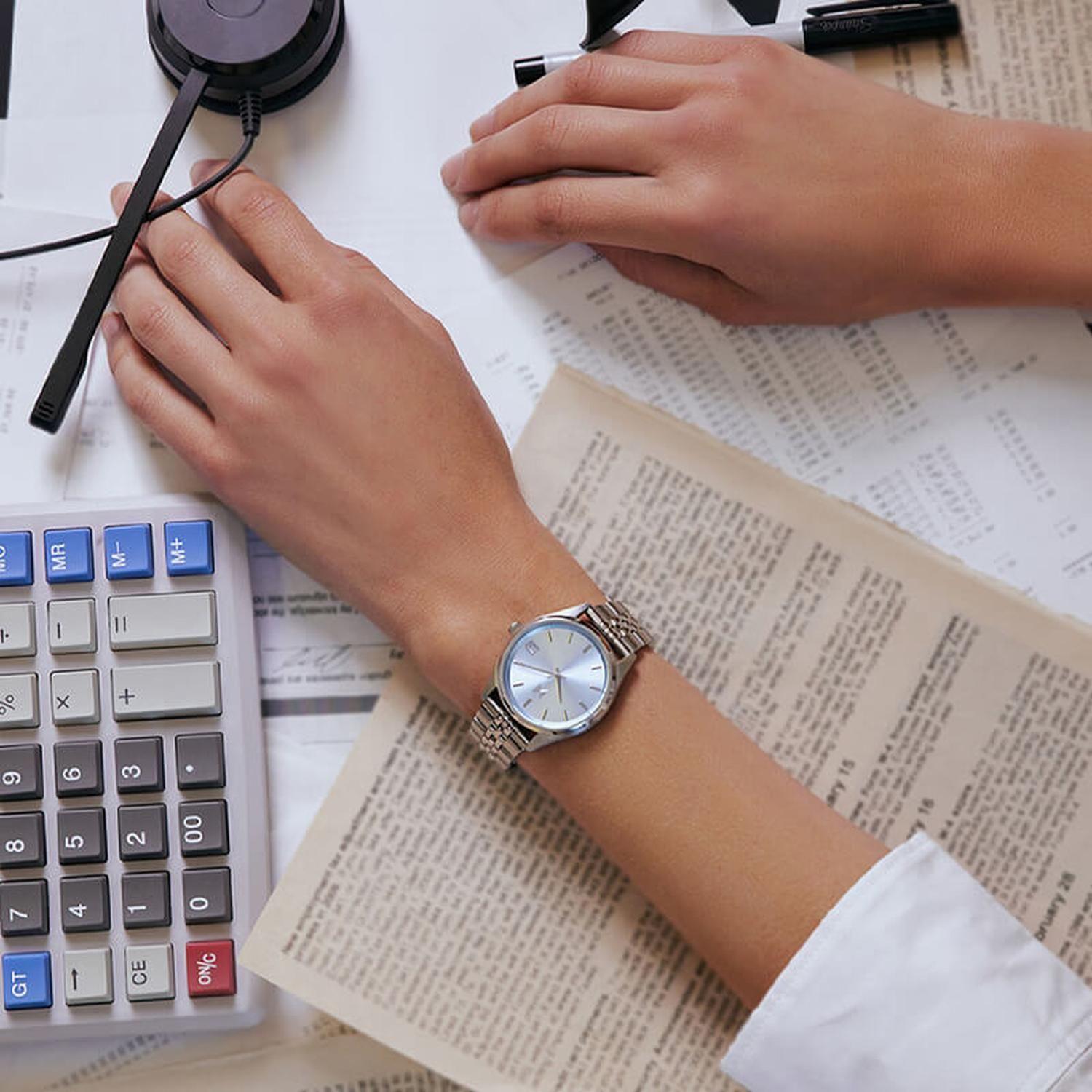 Reloj Análogo Mujer MVMT 28000407-2