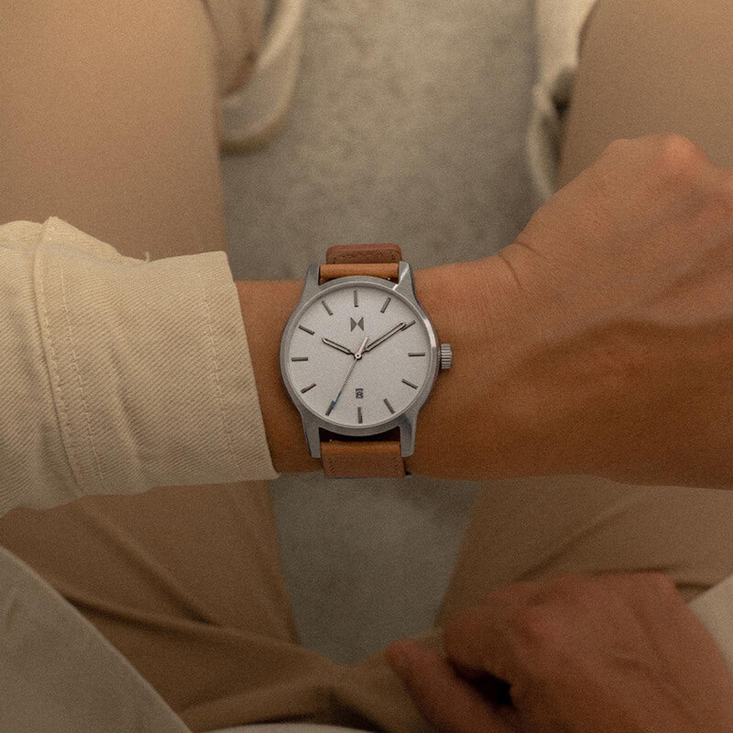 Reloj Análogo MVMT Hombre 28000311-D-1