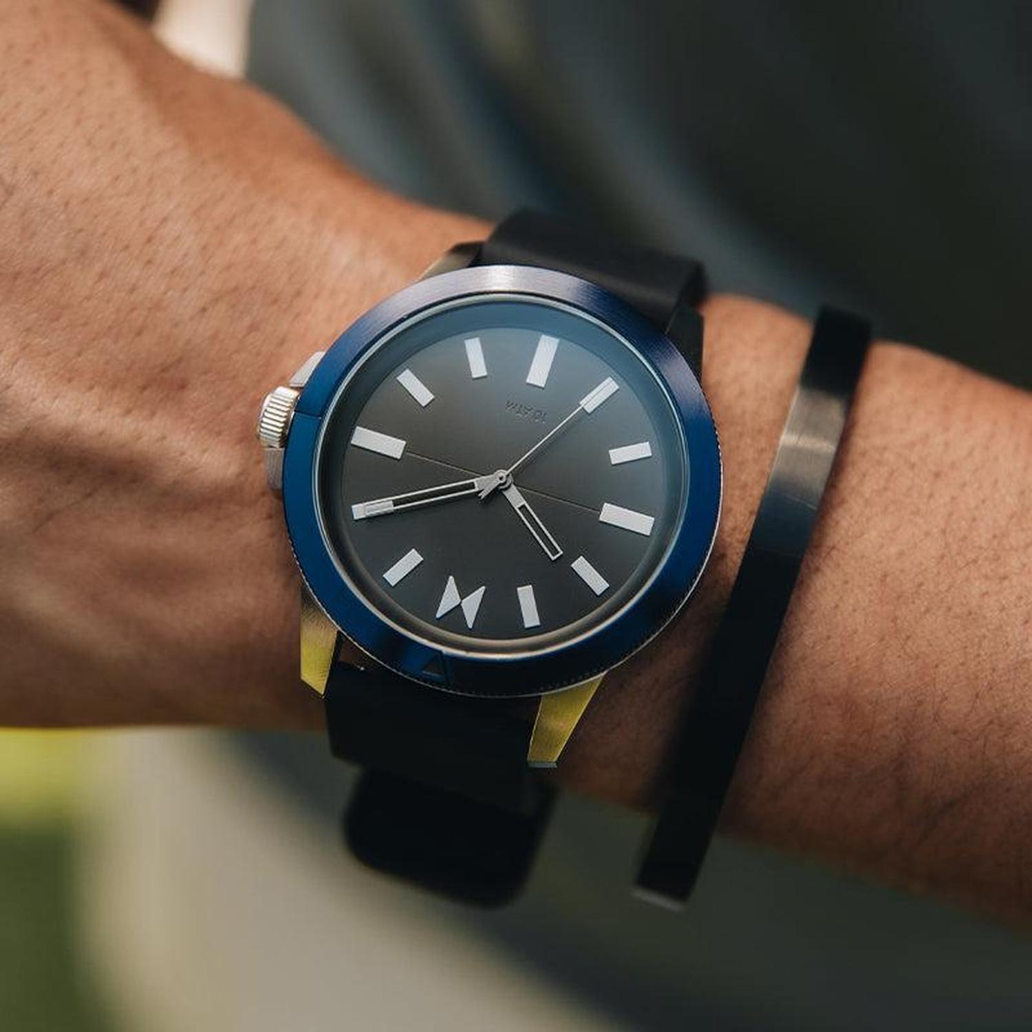 Reloj MVMT Análogo Hombre 28000155-D-1
