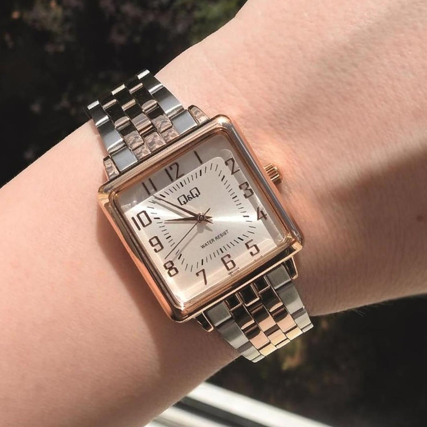 Reloj Q&Q Análogo Mujer QB51-414-1