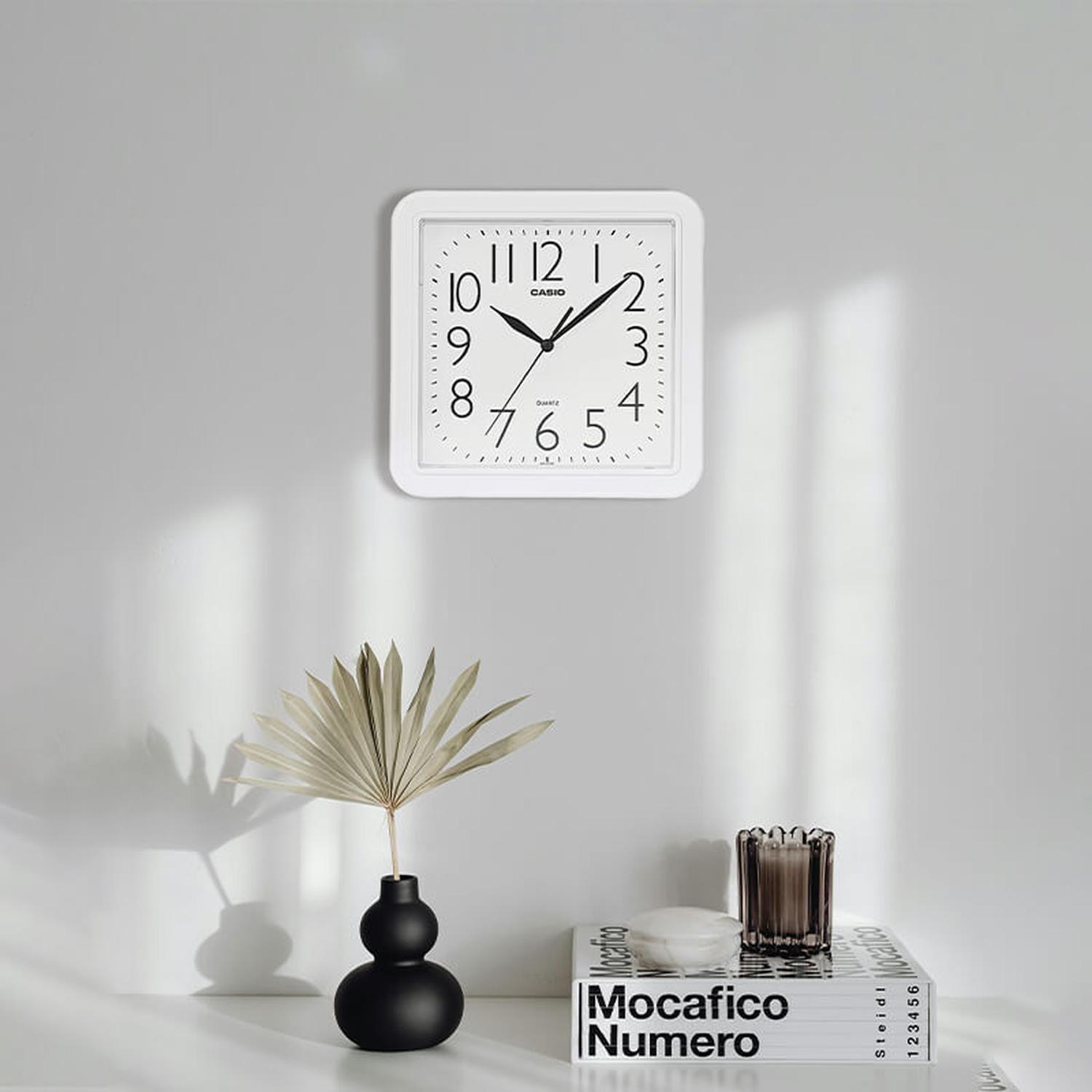 Reloj Mural Casio IQ-02S-7-1
