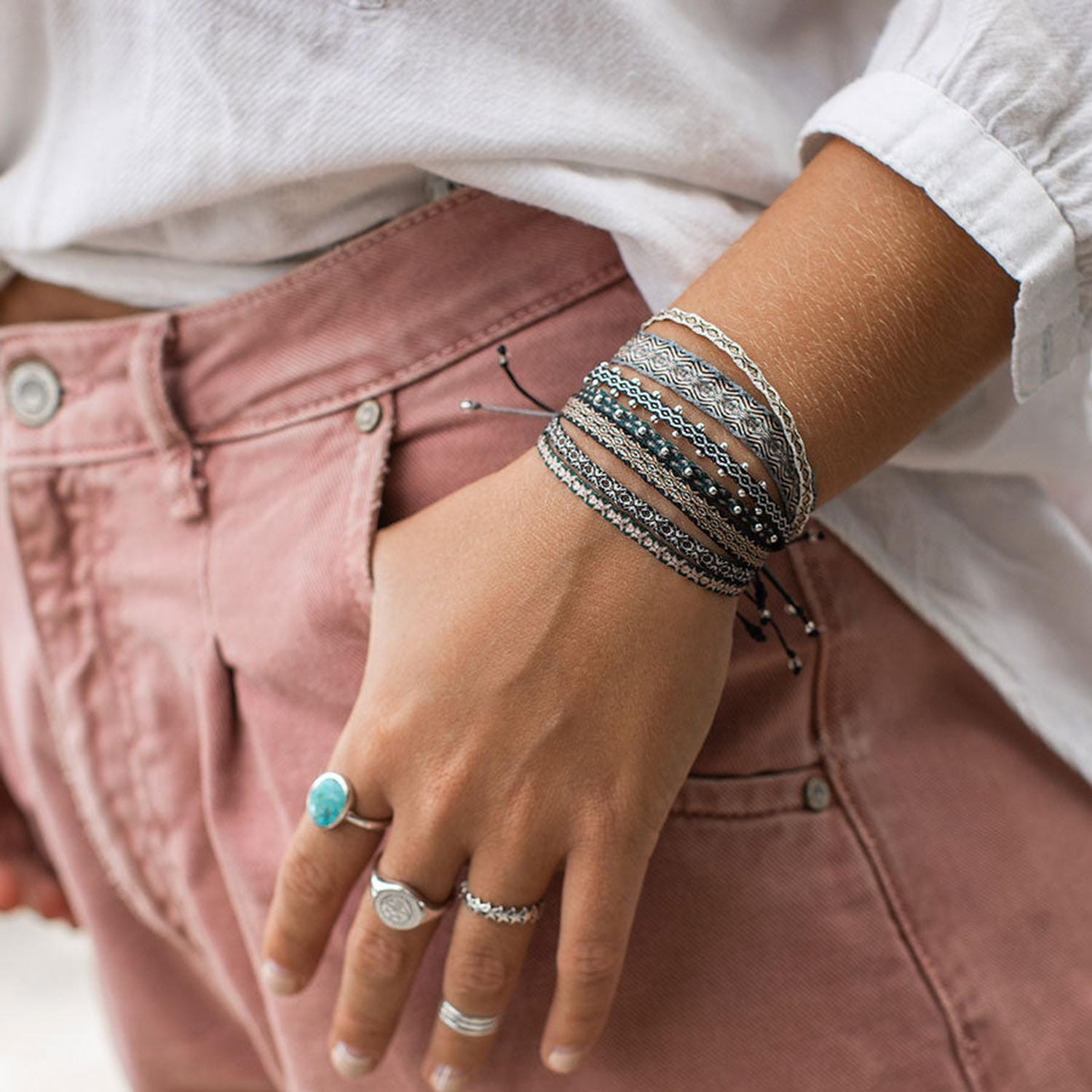 Pulsera Telar Extra Ancho Gris y Tierras-2