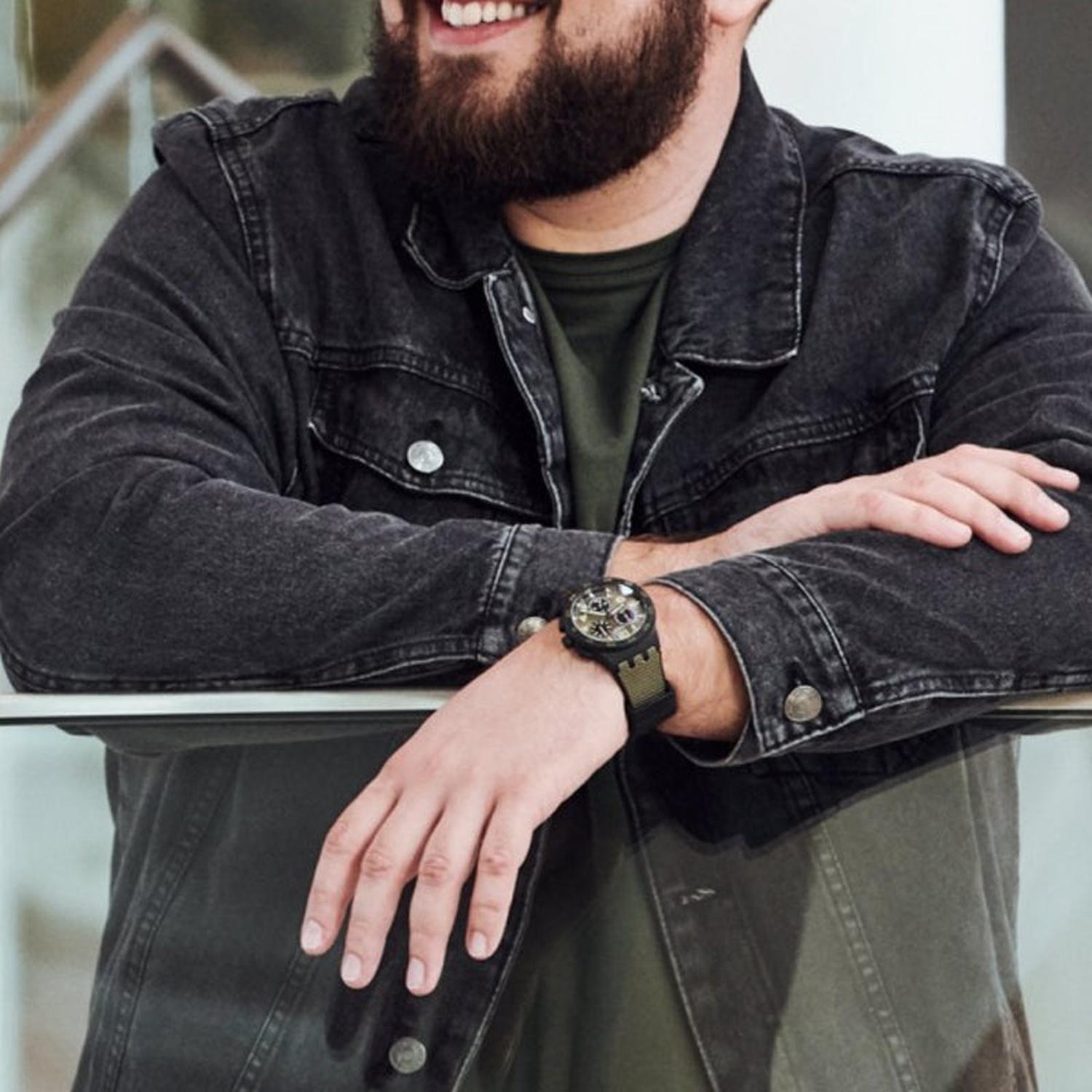 Reloj Swatch Análogo Hombre SUSB105-3