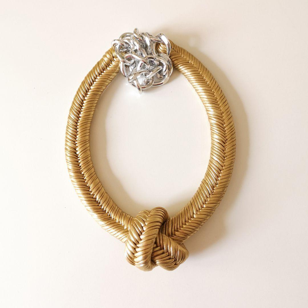 Maria la Biyux Collar Nudo Dorado-0