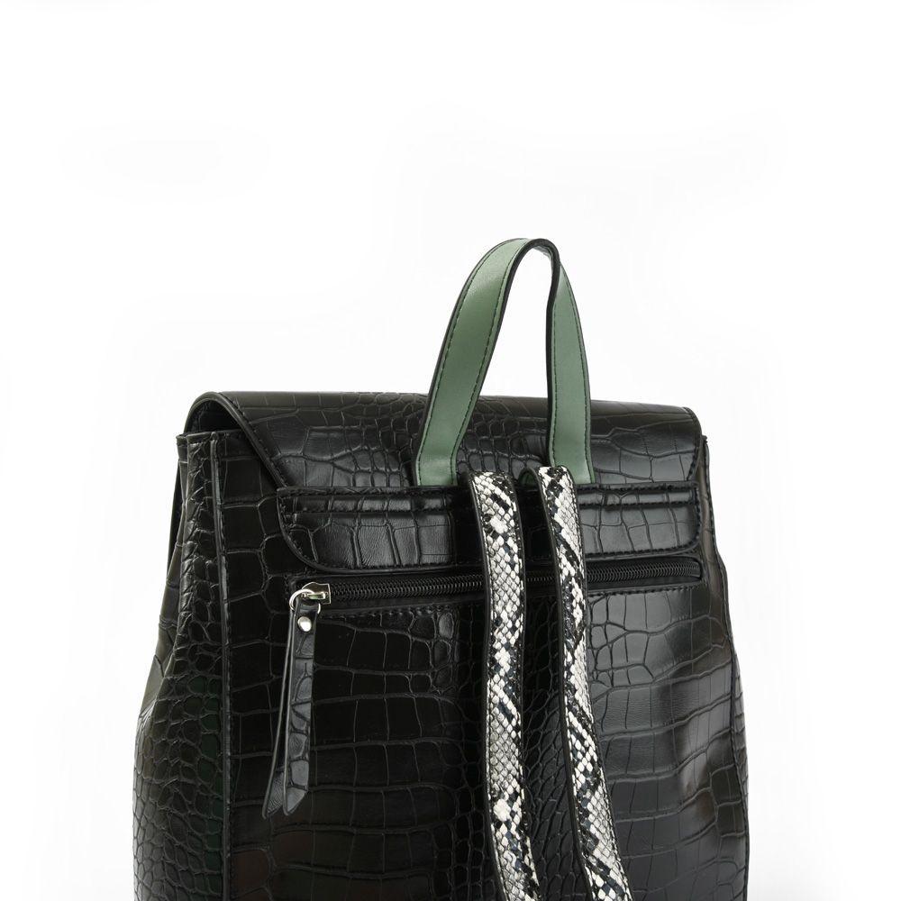 Serafina Mochila Con Tapa Mediana Negro-2