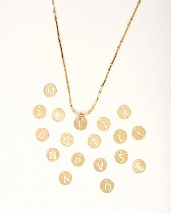 COLLAR ORO LETRA E DE 1 CM PARA MUJER - CANTARINA-0