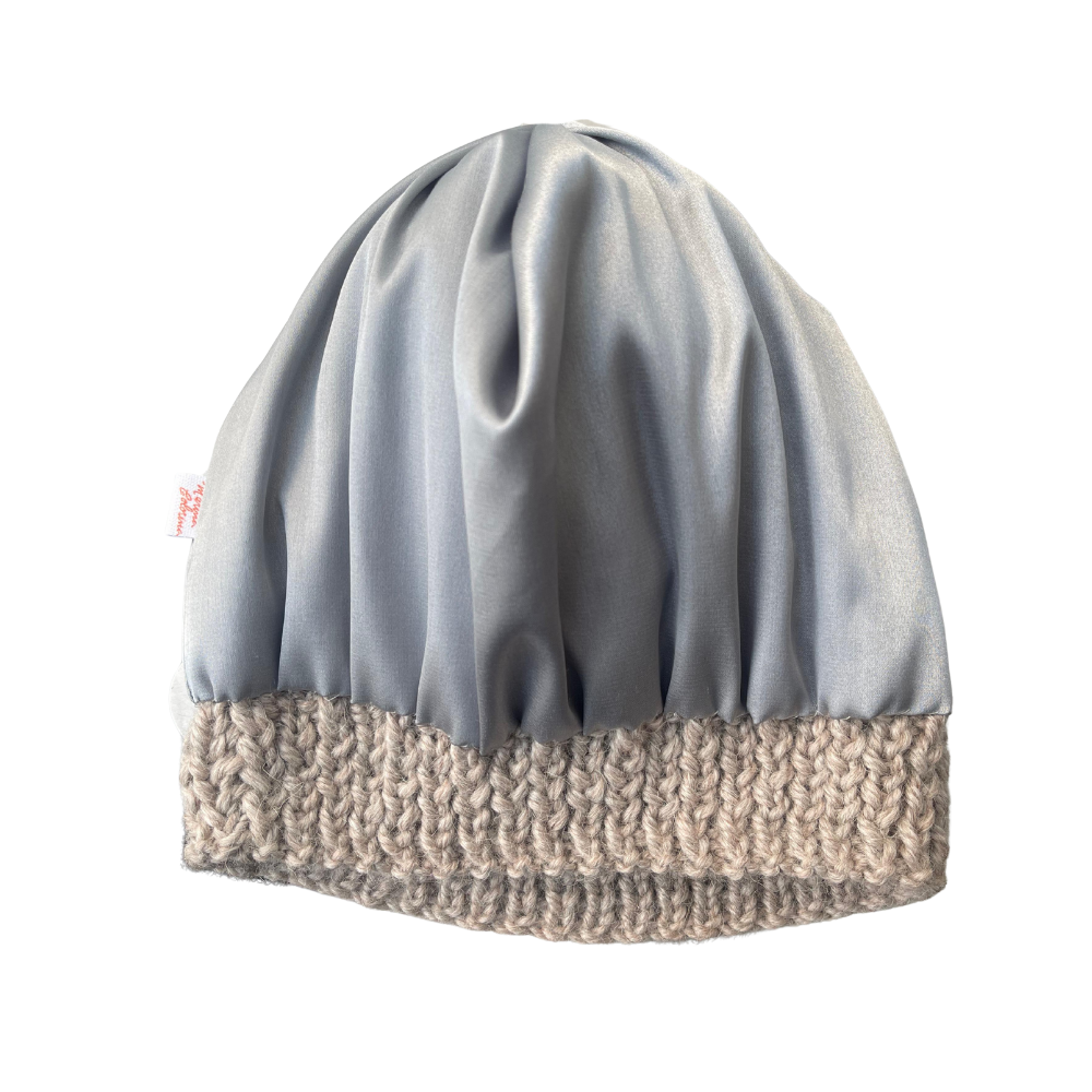Gorro de lana con interior de satén gris-2