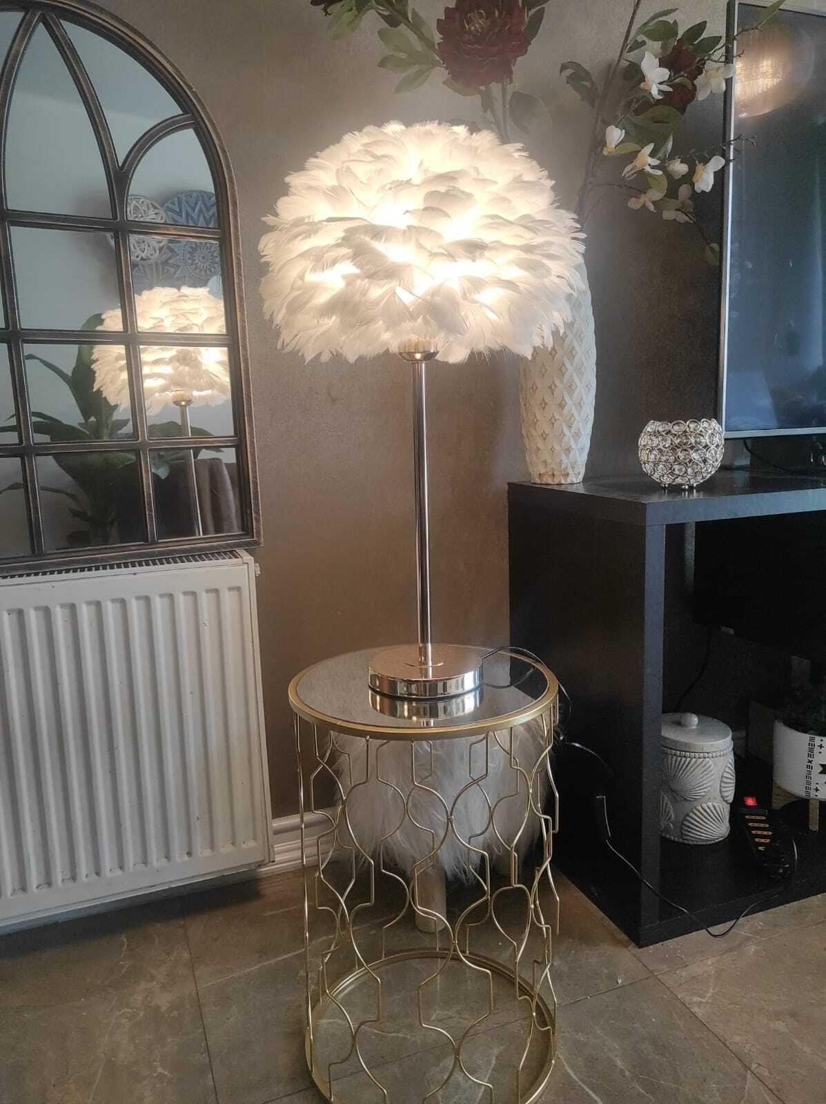 Lámpara Plumas, Elegante Diseño, Cuerpo Metal Dorado (Primera calidad) 60 Cm-3