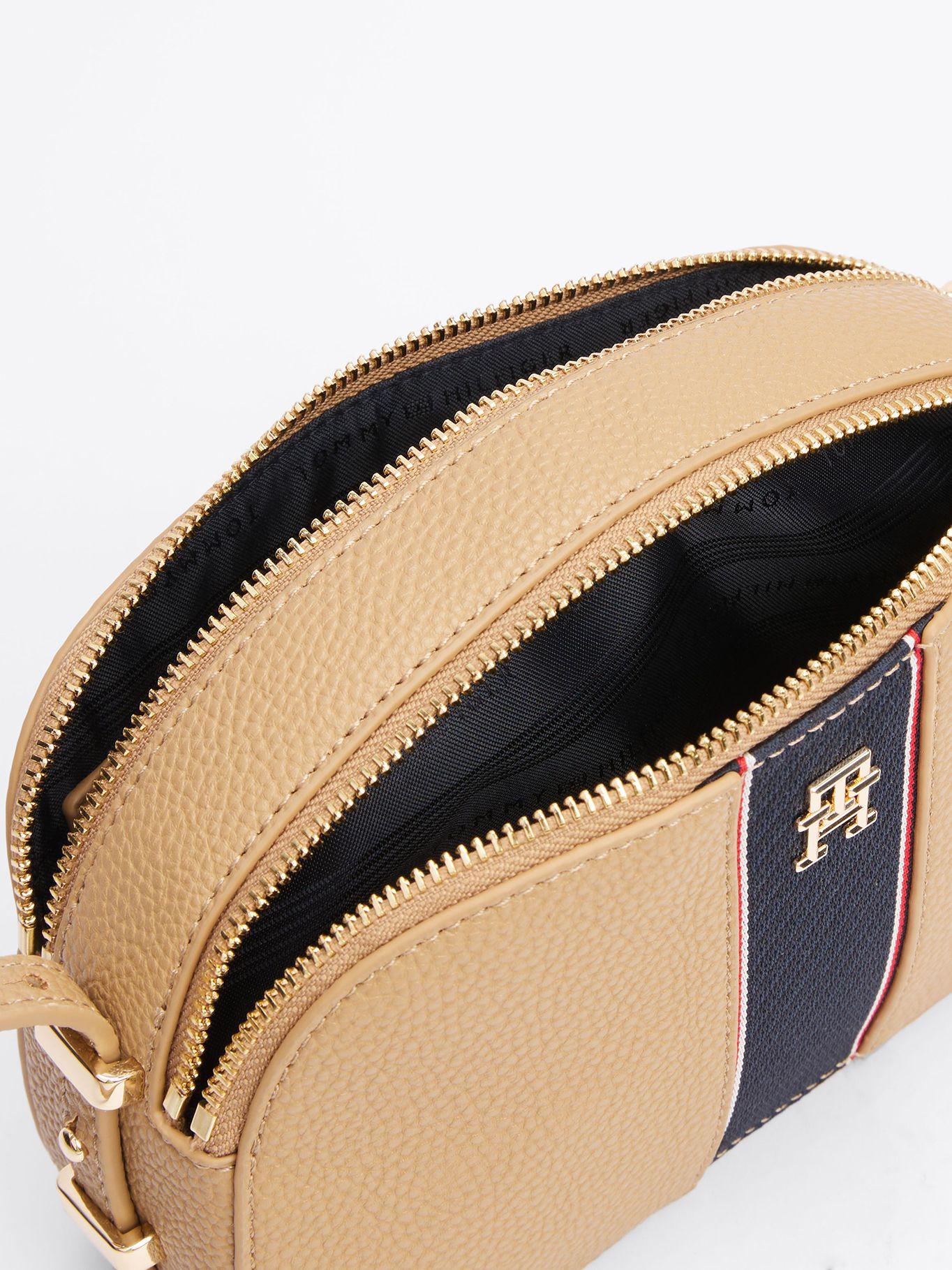 Bandolera Texturizada Legacy Beige Tommy Hilfiger-2