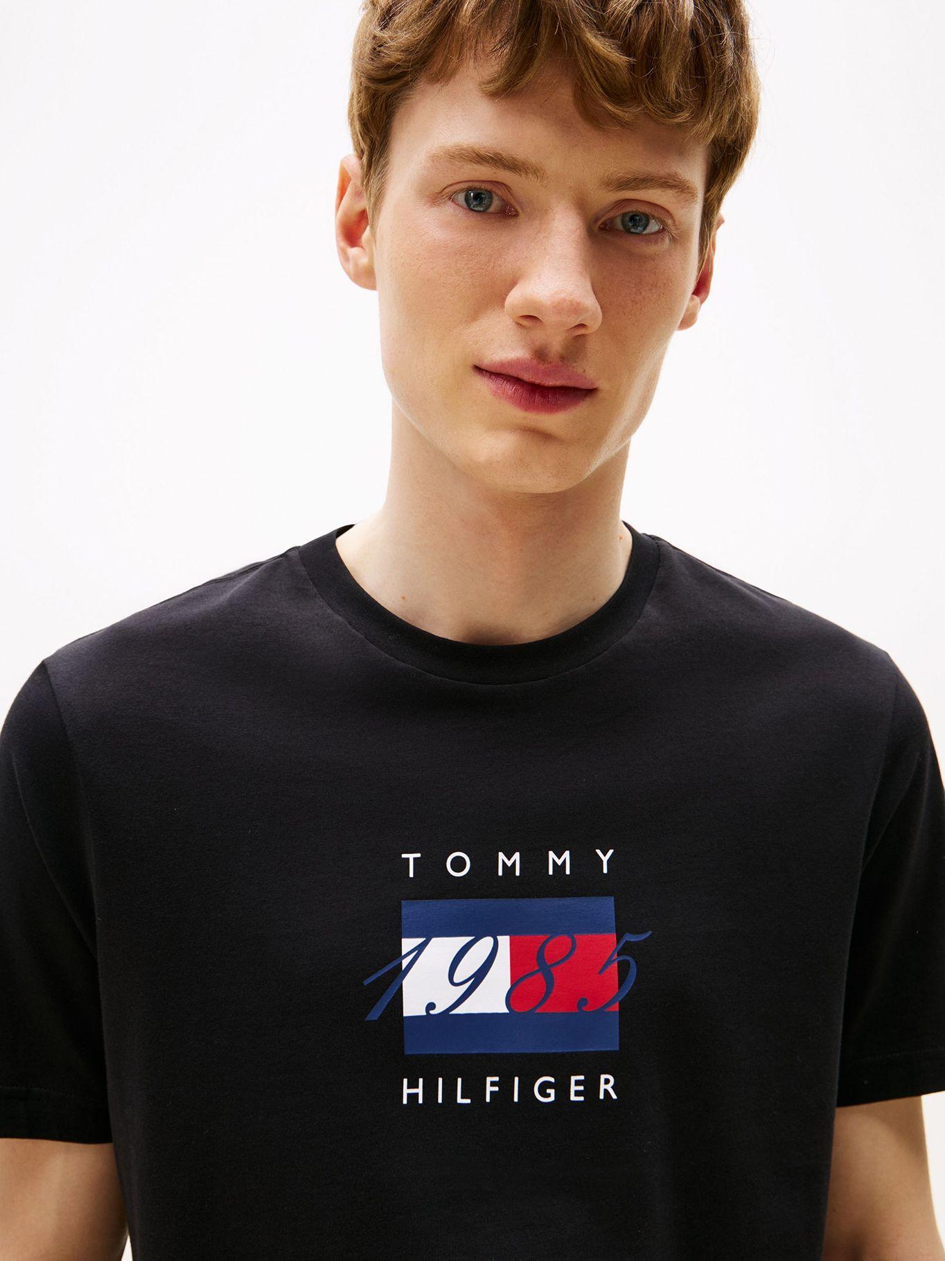 Polera Con Logo Flag Gráfico Negro Tommy Hilfiger-3
