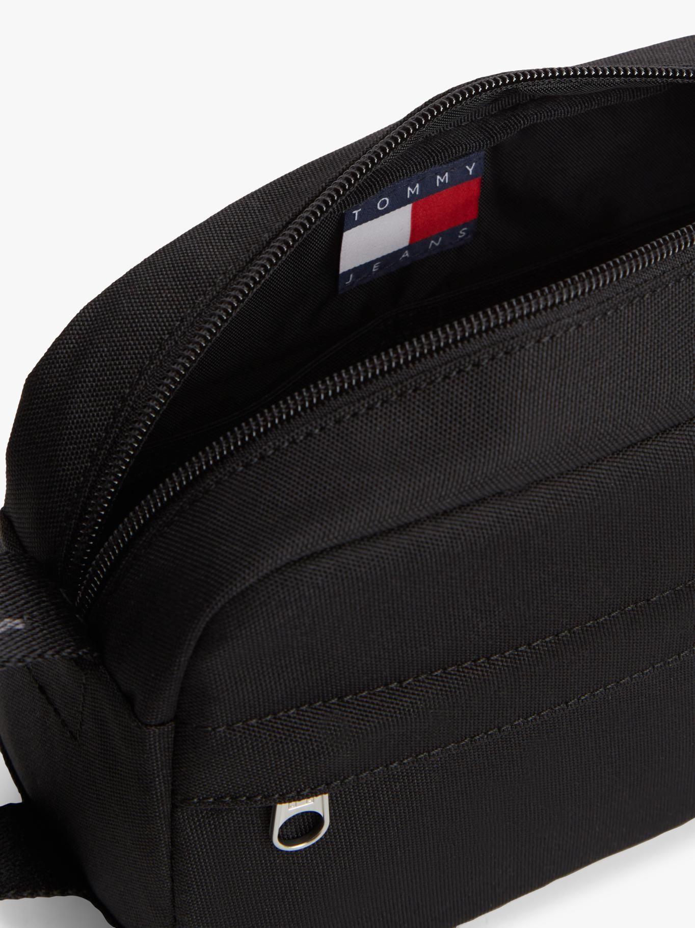Neceser Essential Con Logo-2