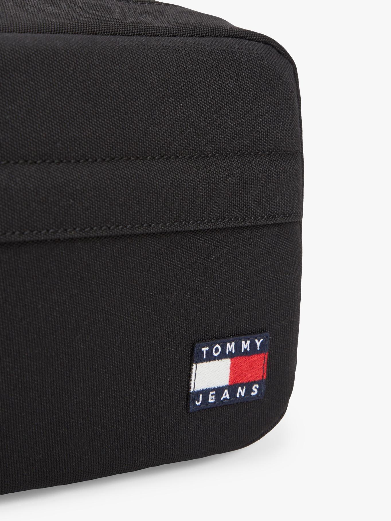 Neceser Essential Con Logo-3