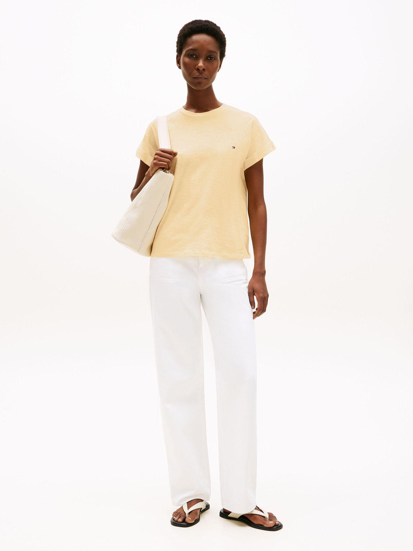 Polera Texturizada Con Logo Amarillo ZGB Tommy Hilfiger-1