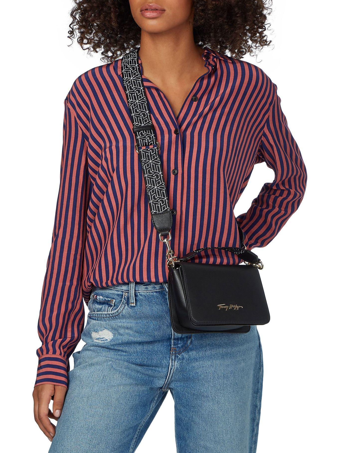 Bolso Bandolera Small Monogram Negro Tommy Hilfiger N22-3