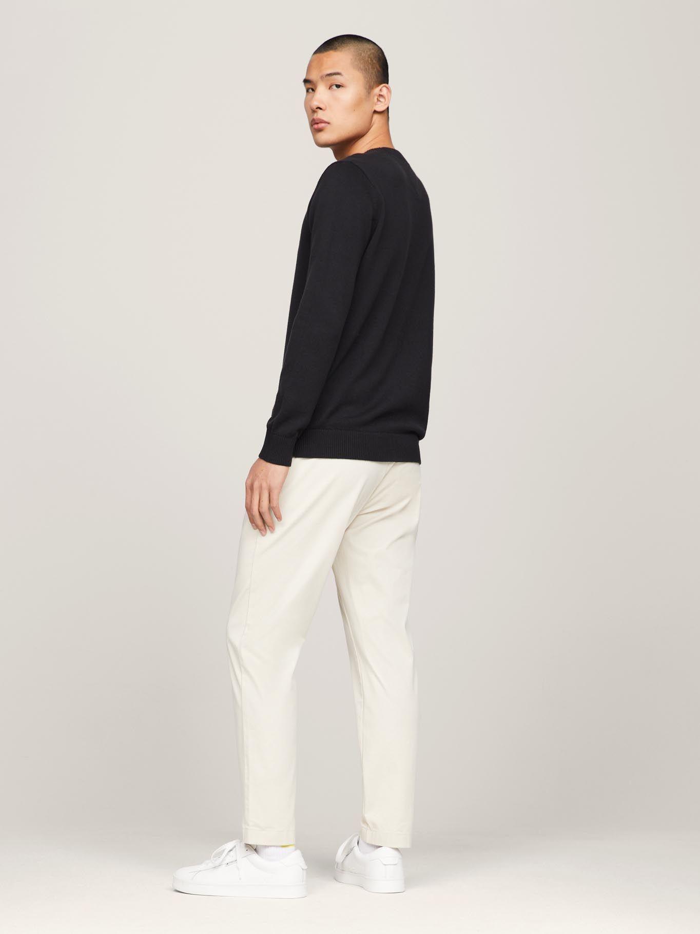 Sweater Essential Slim Fit Con Parche Negro Tommy Jeans-2