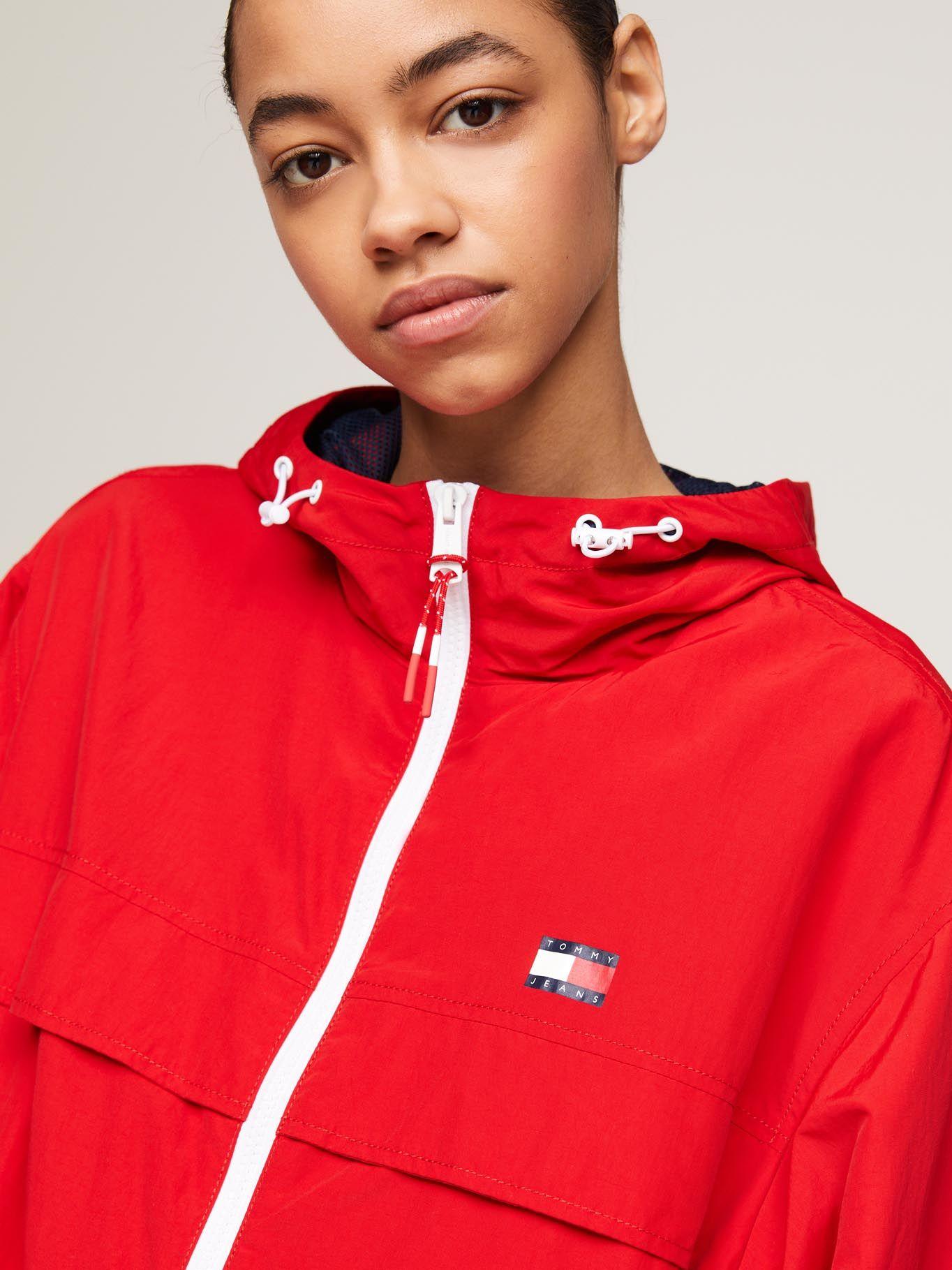 Cortaviento Chicago Con Gorro Rojo Tommy Jeans-3