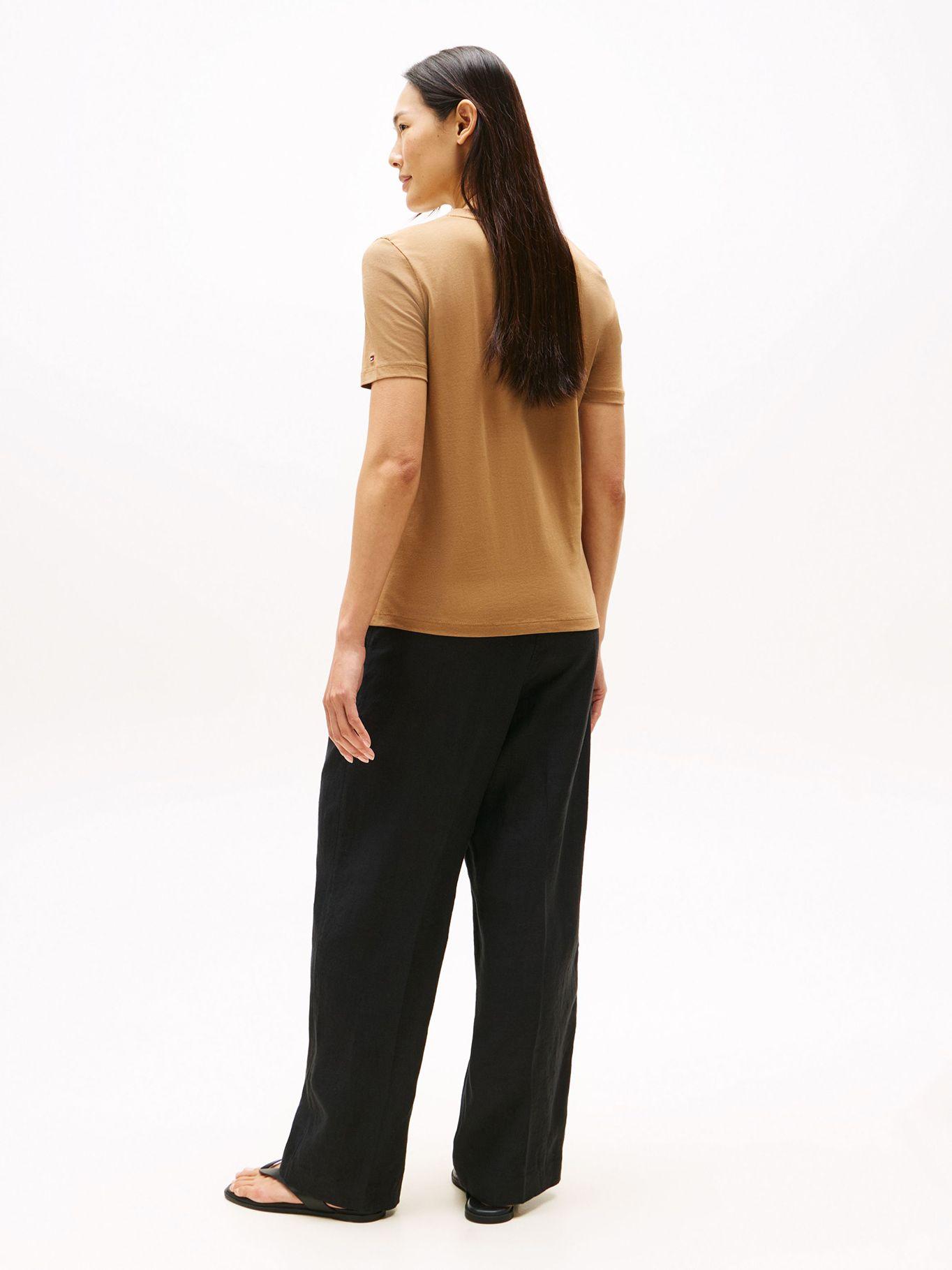 Polera Signature Con Logo Café GWA Tommy Hilfiger-2