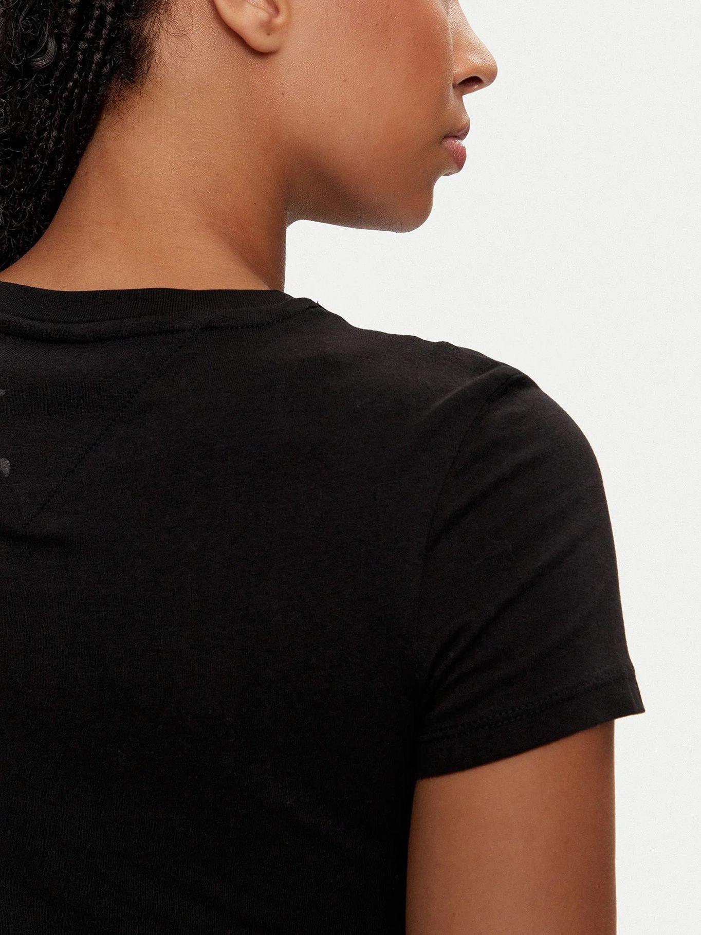 Polera Linear Con Logo Slim Fit Negro Tommy Jeans-3