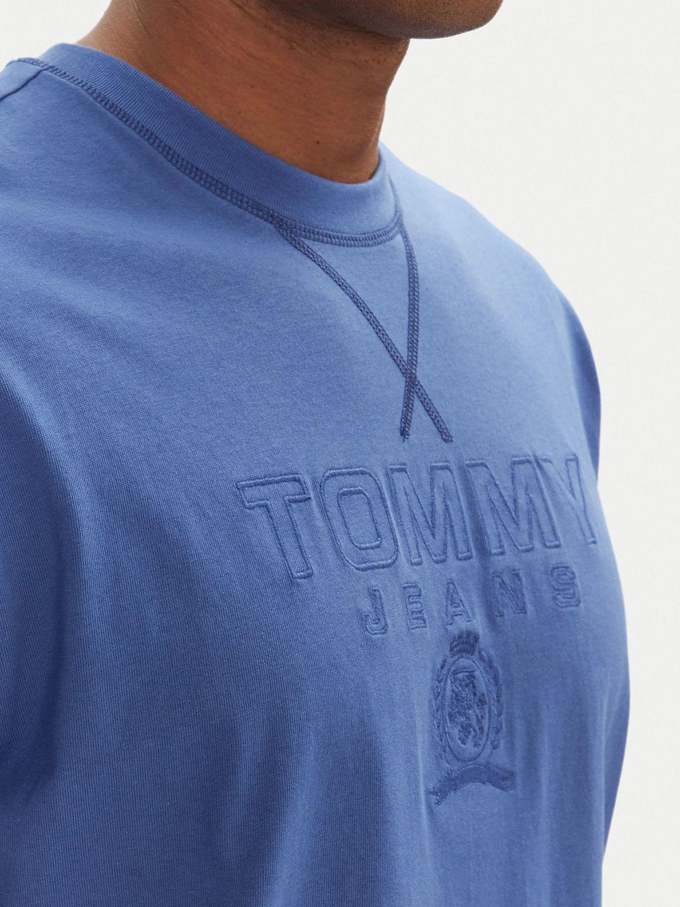 Polera Tonal Crest Logo Relaxed Fit Azul Tommy Jeans-3