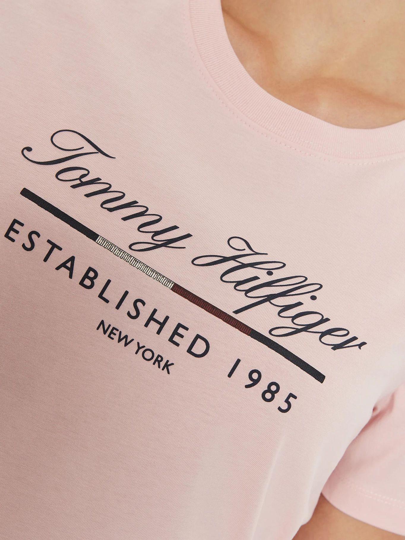 Polera Con Logo Gráfico Script Rosado Tommy Hilfiger-3