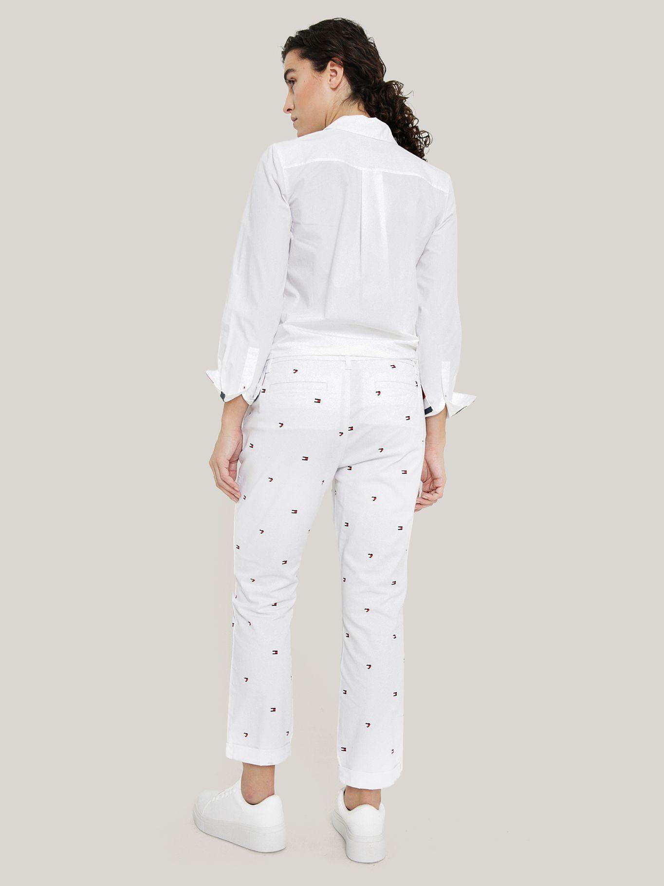 PANTALÓN CHINO ESTAMPADO LOGOS BLANCO TOMMY HILFIGER-2