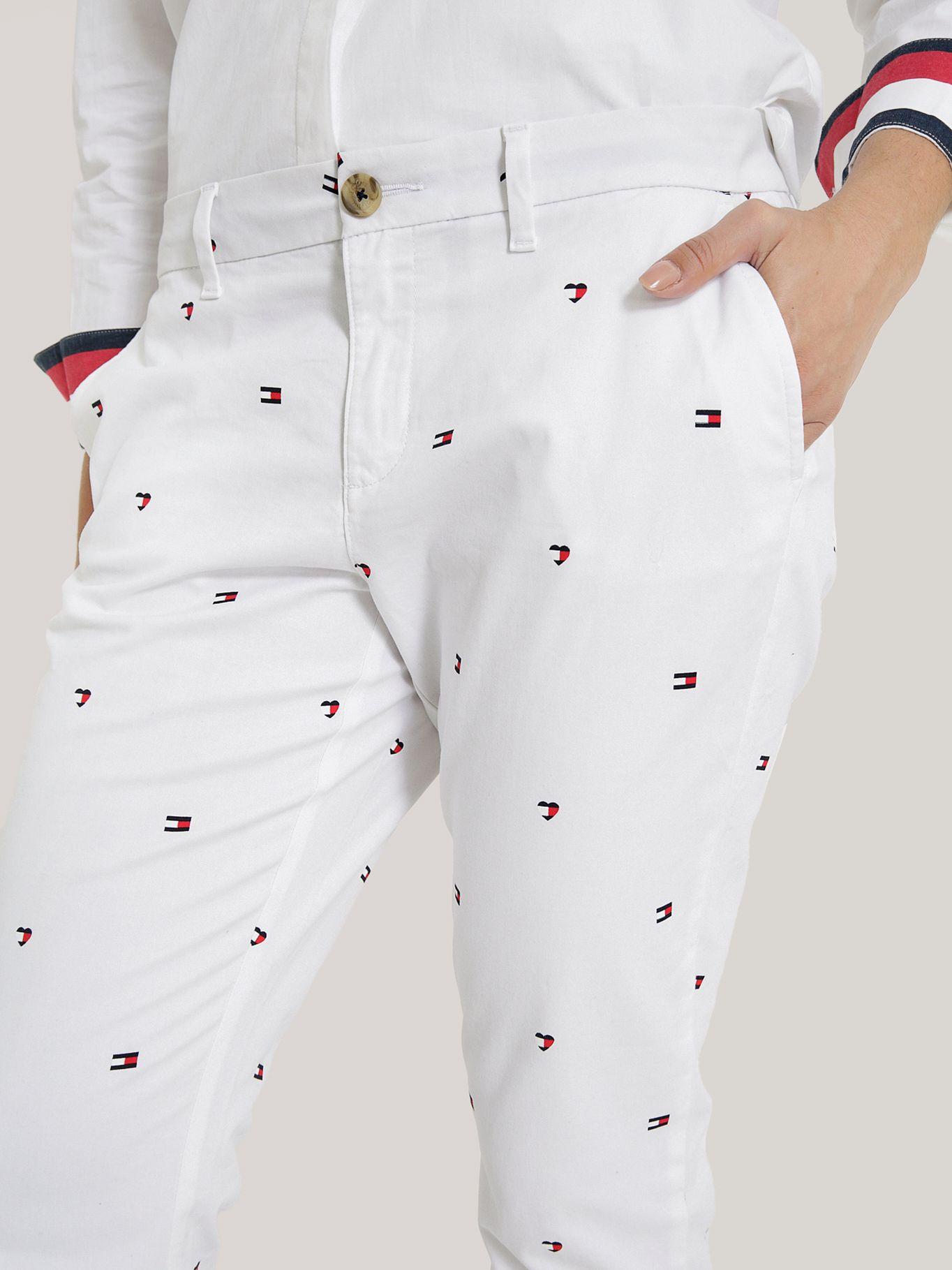 PANTALÓN CHINO ESTAMPADO LOGOS BLANCO TOMMY HILFIGER-3
