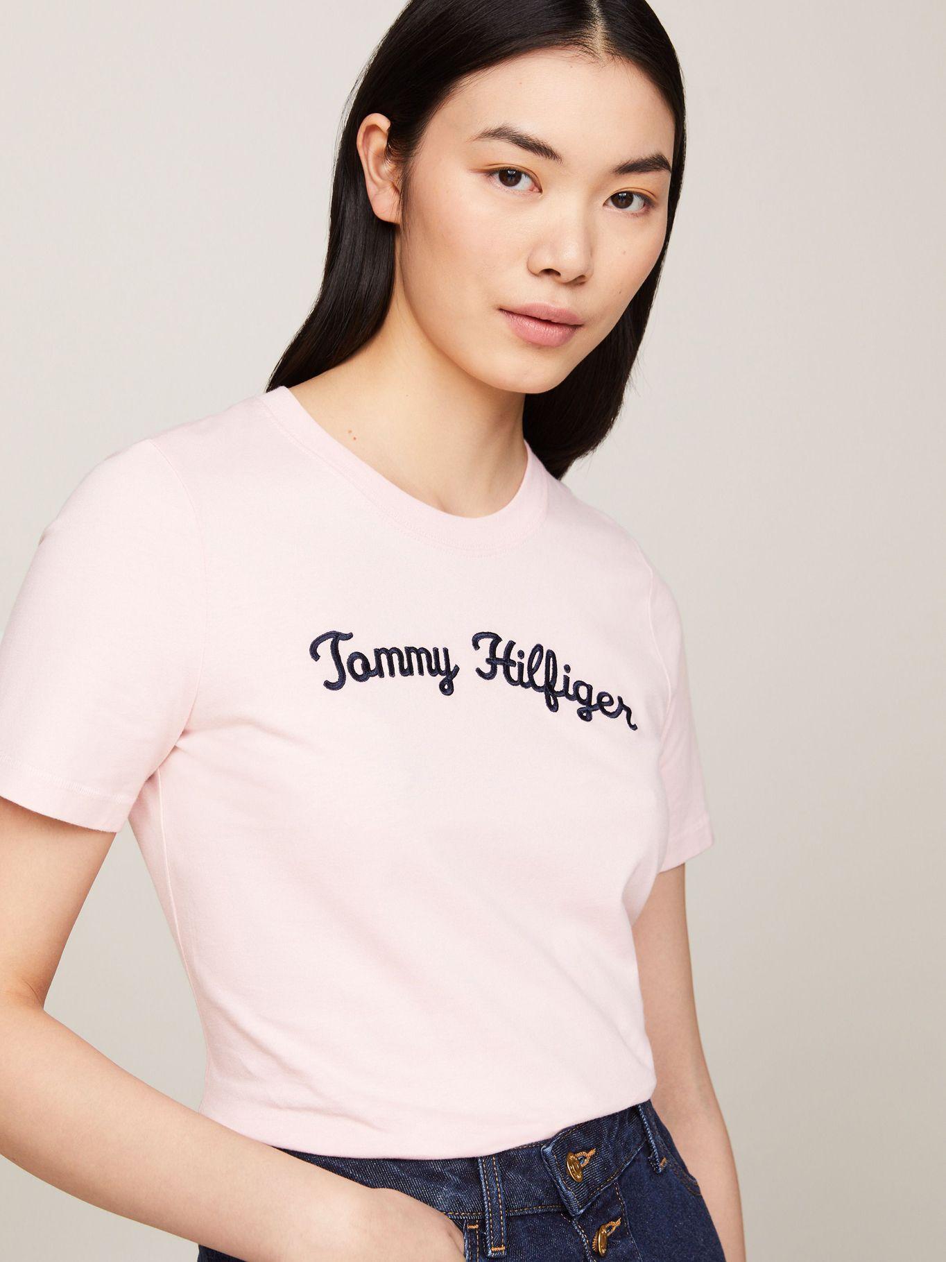 Polera Con Logo Script Bordado Rosado Tommy Hilfiger-3