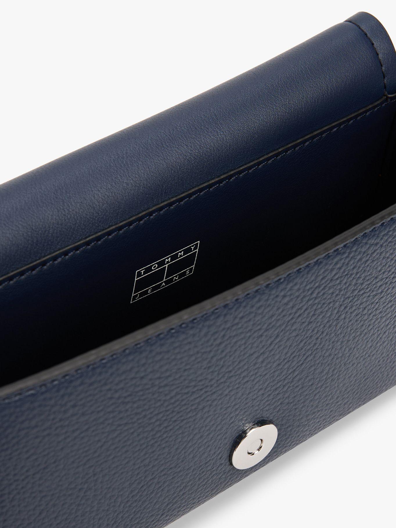 Crossover Must Con Solapa Azul Tommy Jeans-3