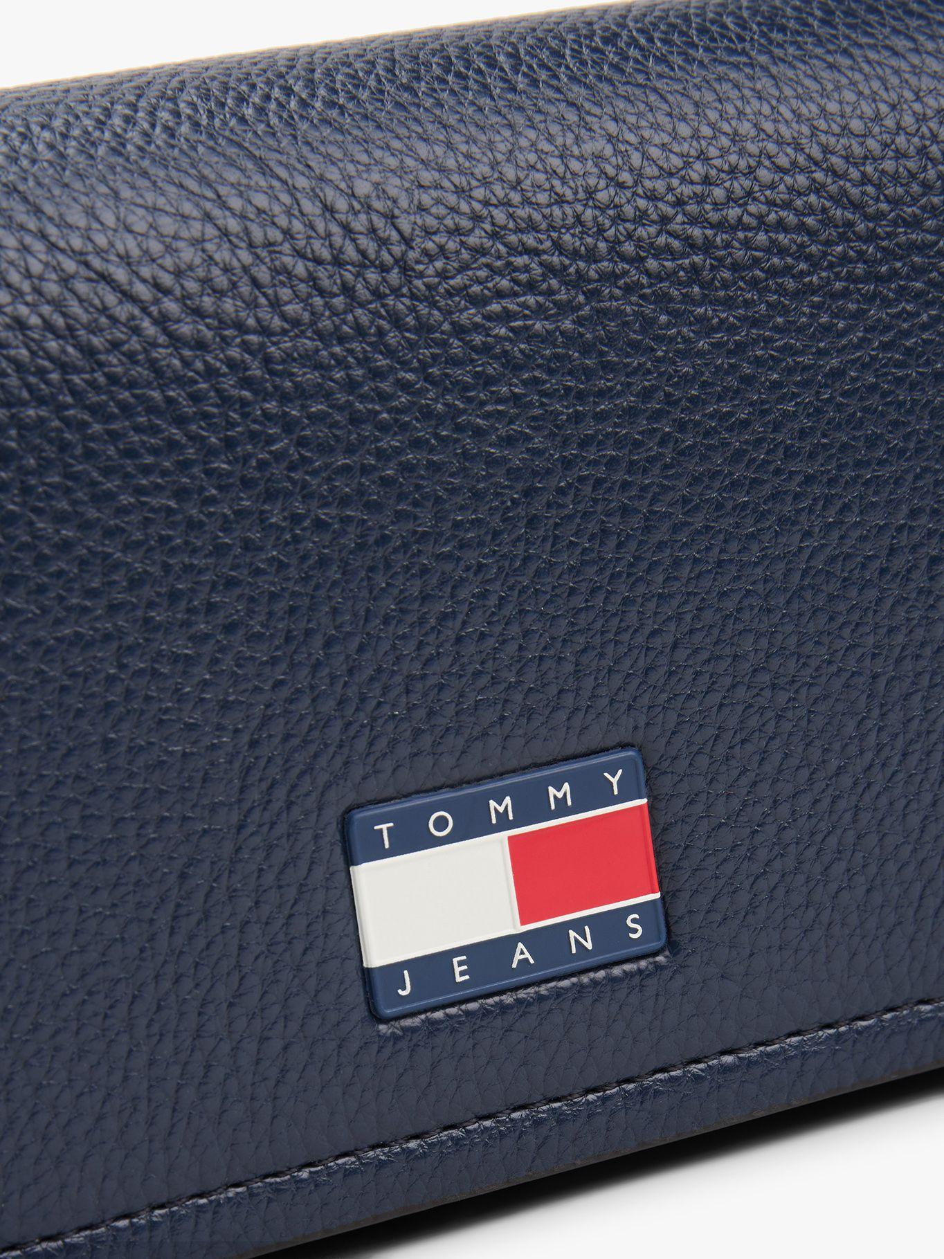 Crossover Must Con Solapa Azul Tommy Jeans-4