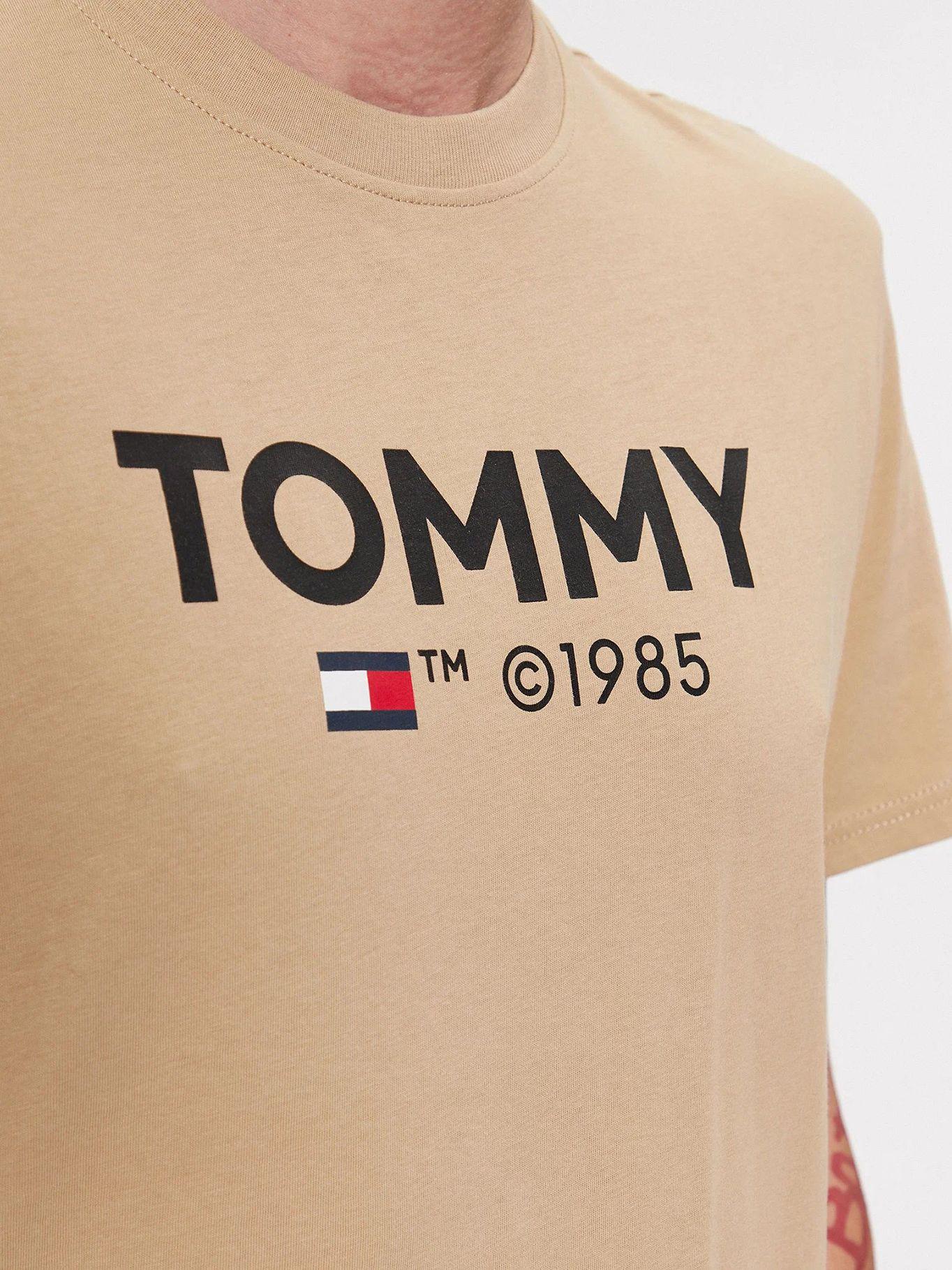 POLERA ESSENTIAL SLIM FIT CAFÉ TOMMY JEANS-3