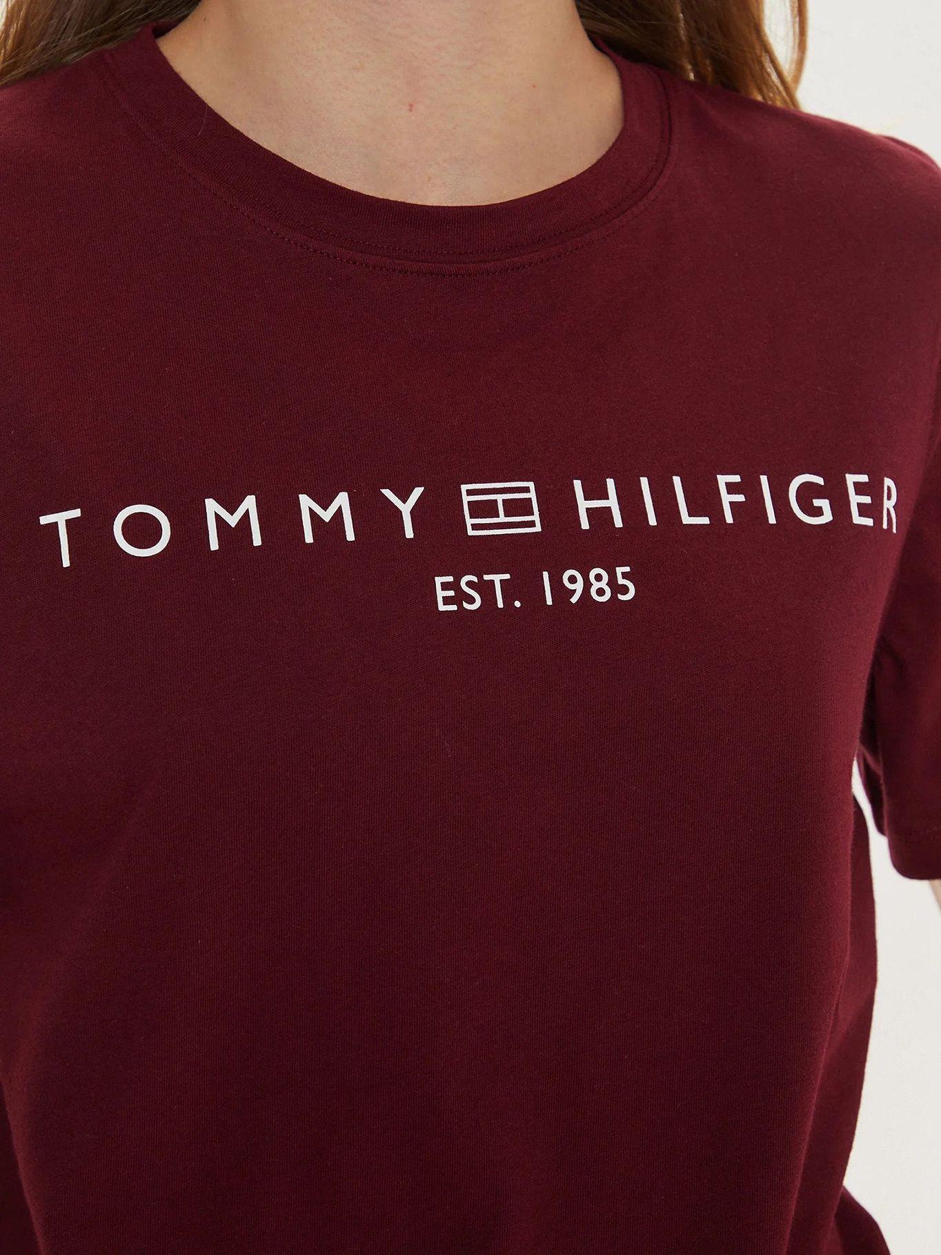 Polera Signature Con Logo Burdeo Tommy Hilfiger-4