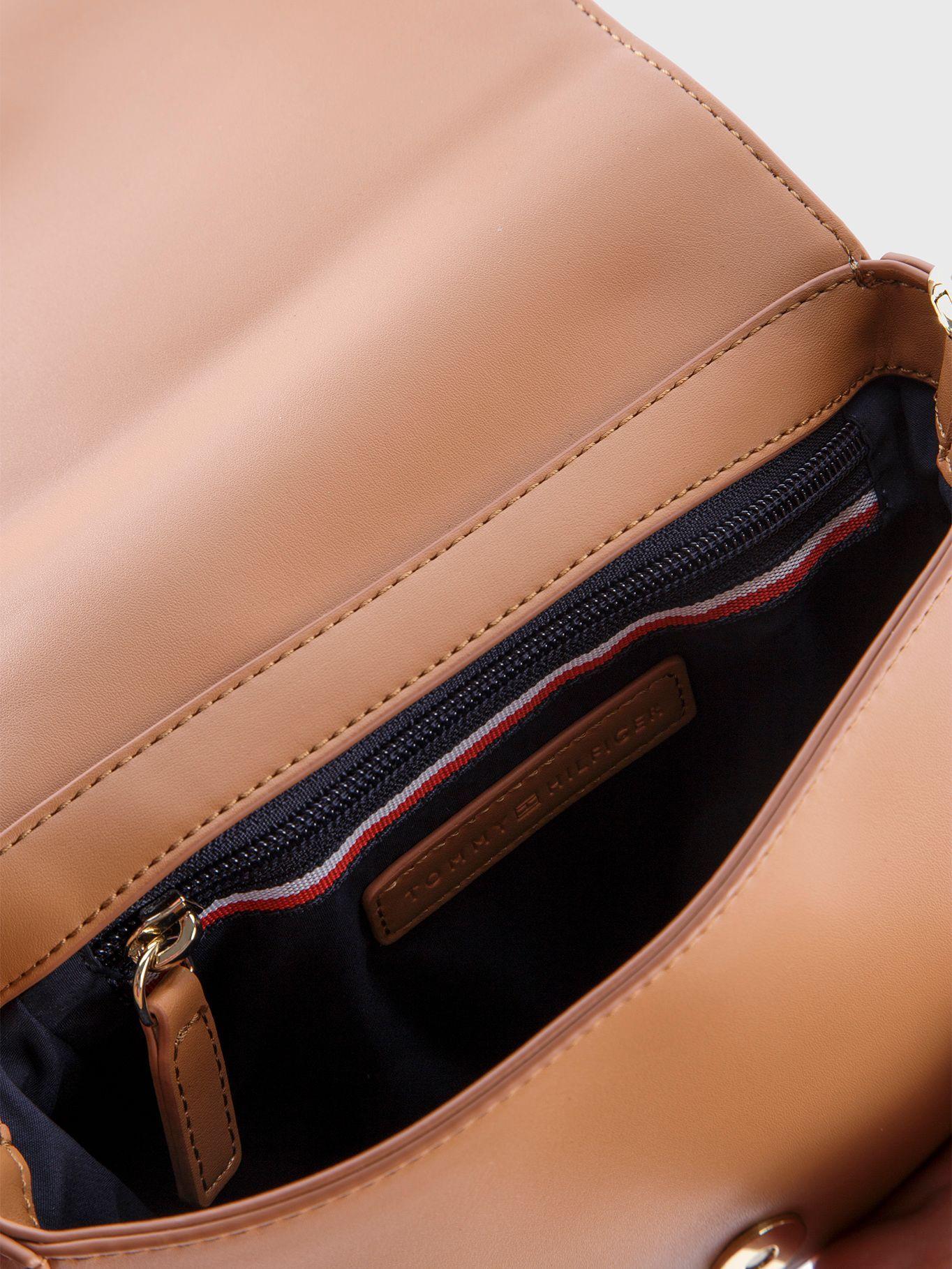 Cartera Saddle Jacquard Café Tommy Hilfiger M2-3