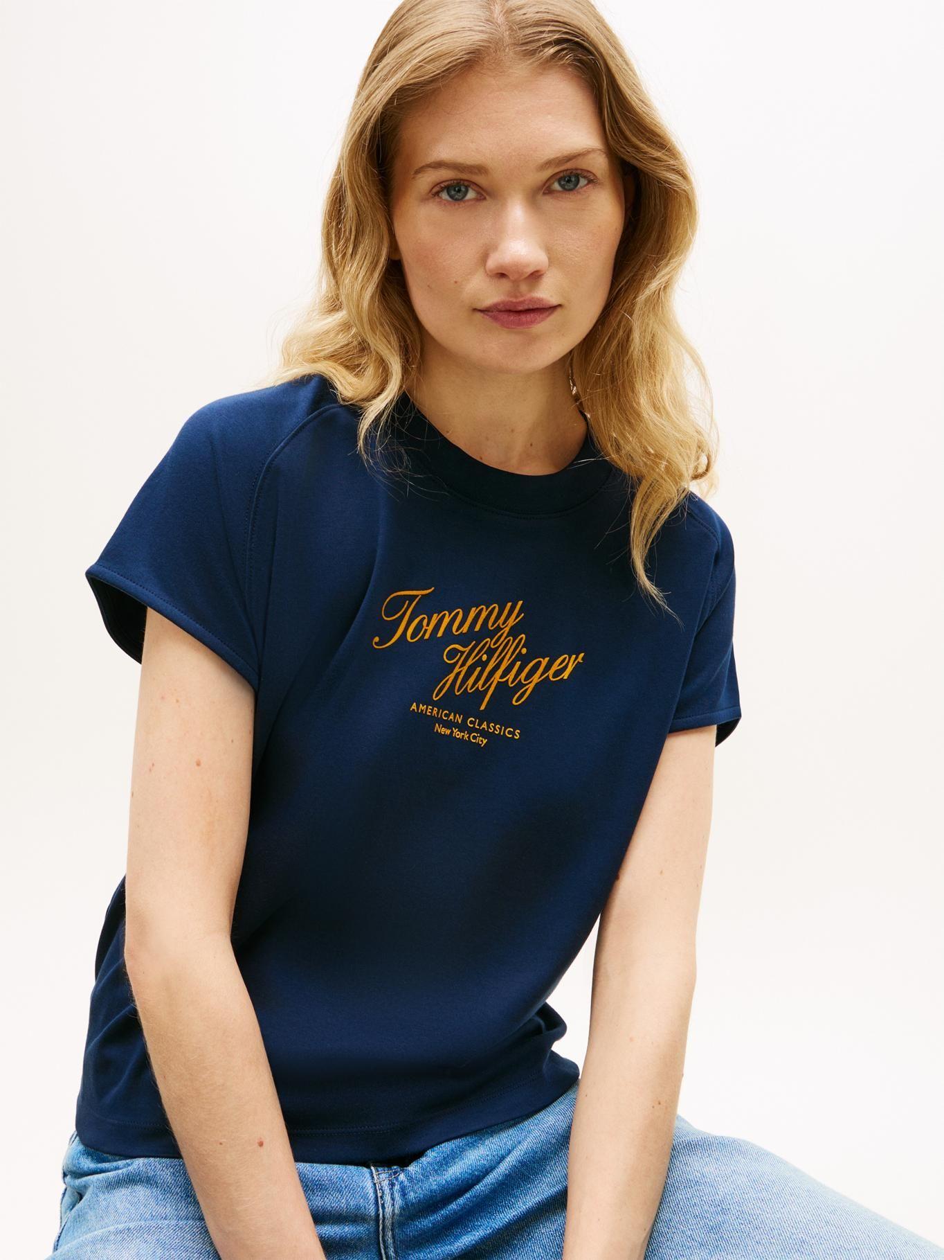 Polera Seasonal Con Logo Regular Fit-3