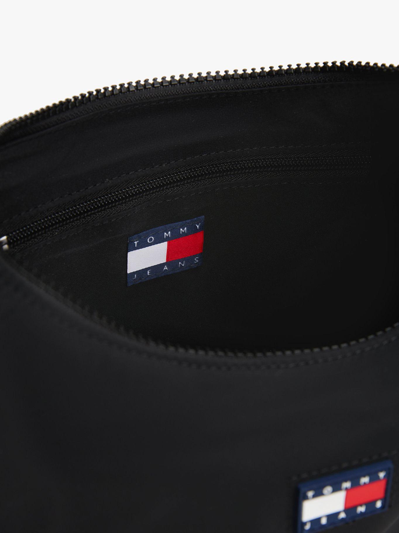 Cartera Crescent Con Logo Negro Tommy Jeans-3