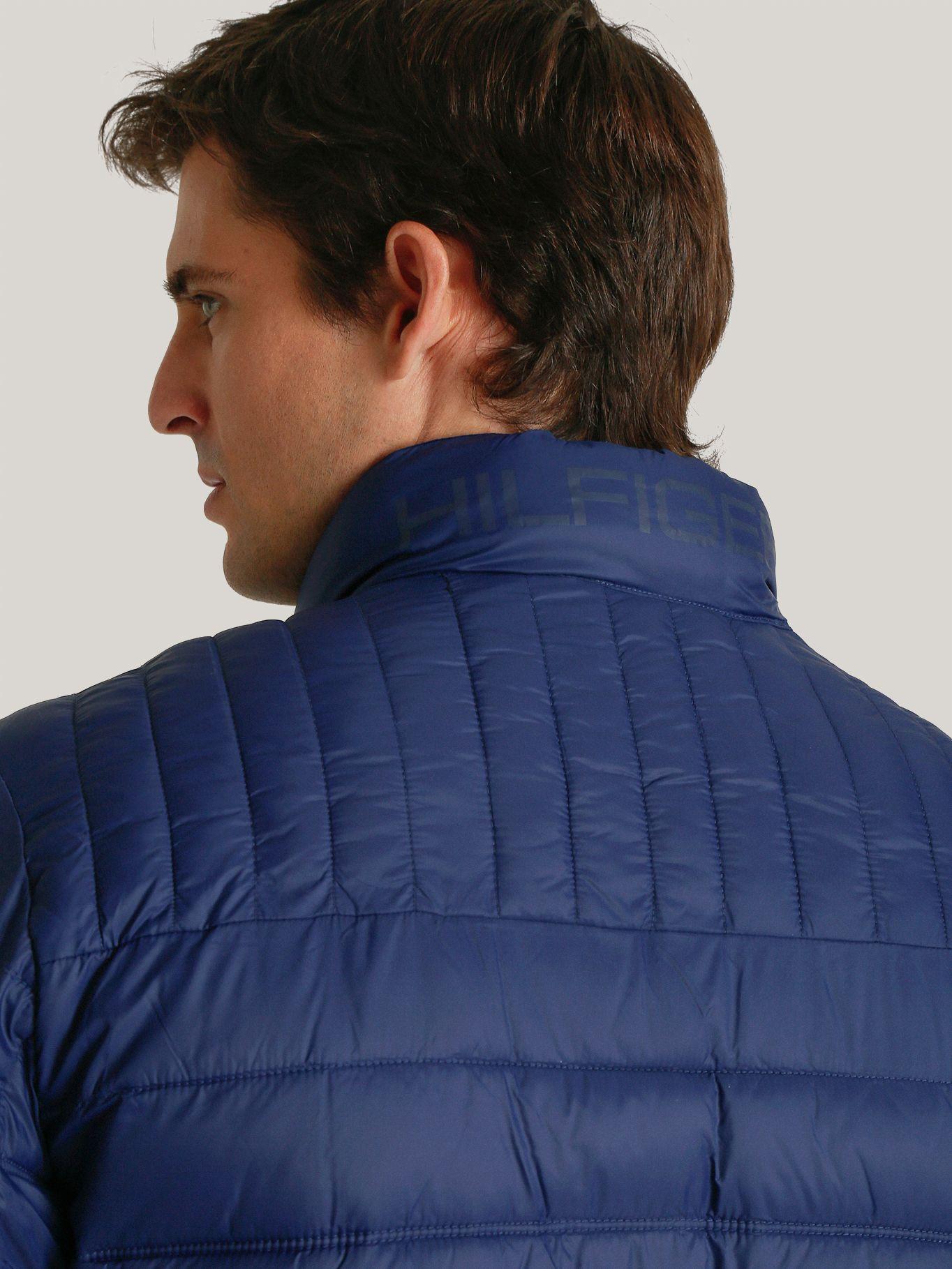 Parka Acolchada Ligera Con Logo Azul Tommy Hilfiger-3
