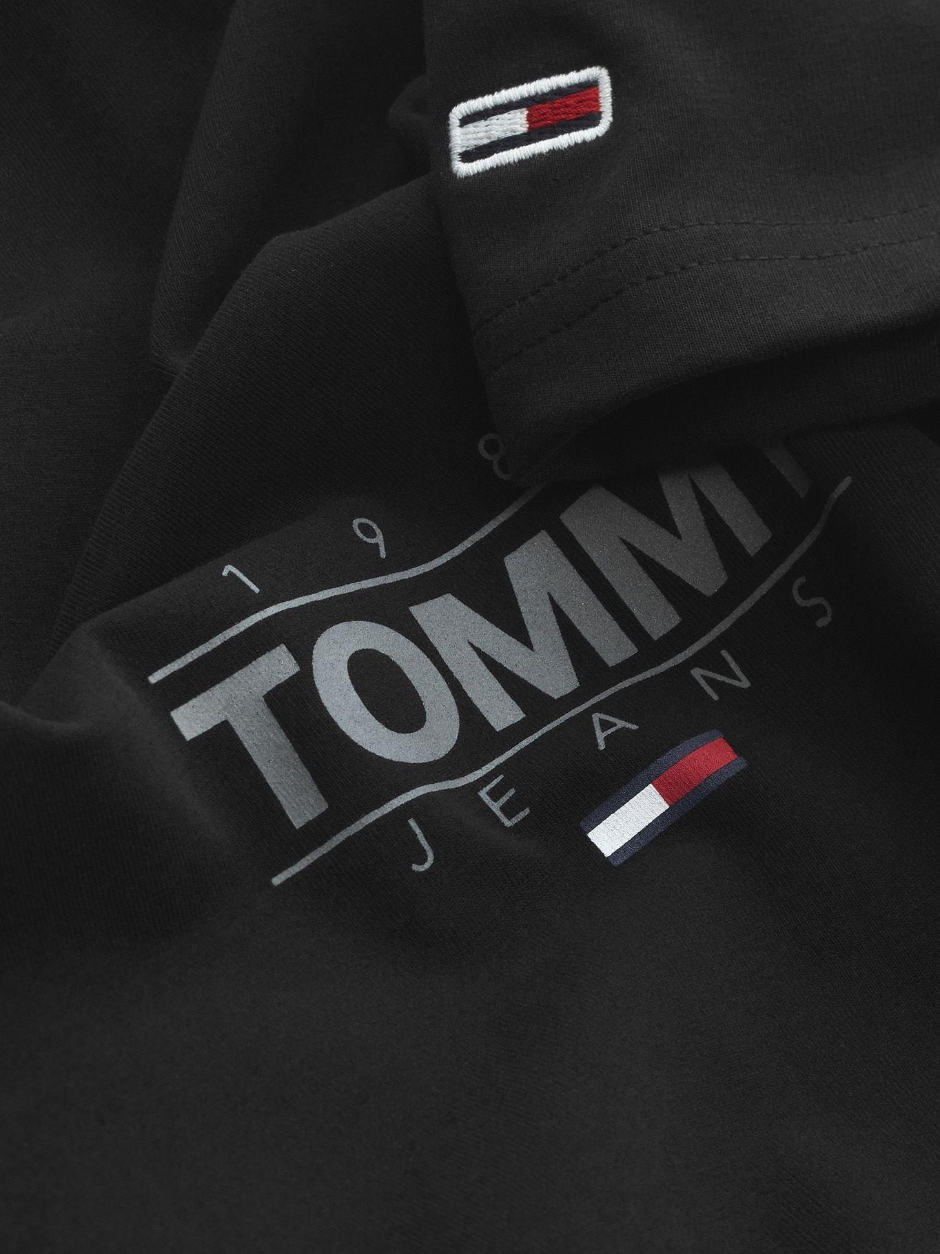 Polera Metallic Logo Slim Fit Negro Tommy Hilfiger-2