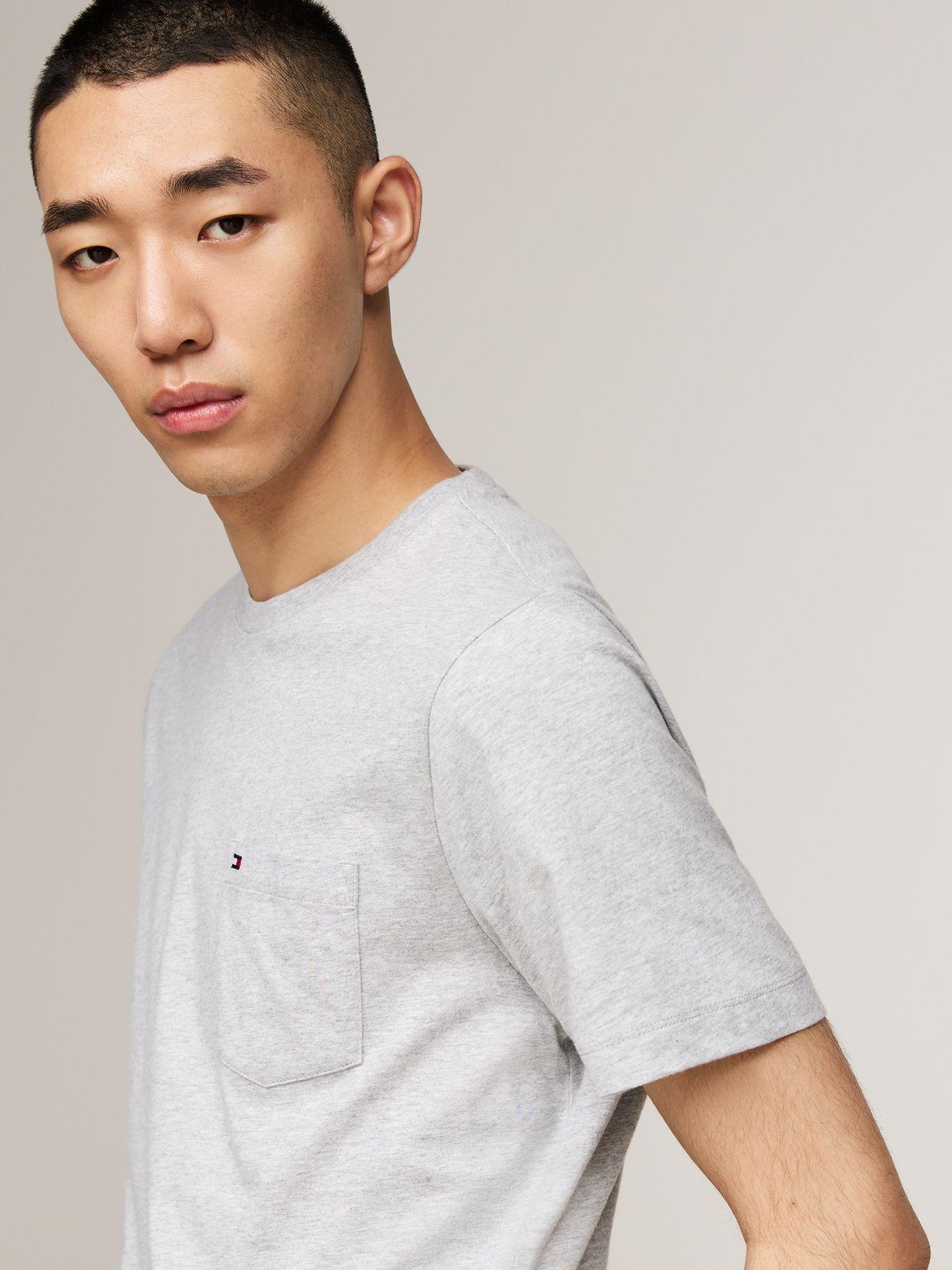 Polera Essential y Bolsillo Frontal Gris Tommy Hilfiger-3