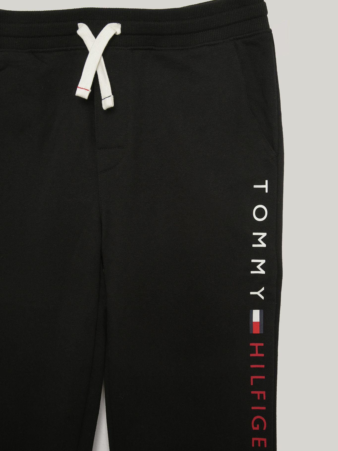 Jogger Niño Solid y Logo Estampado Negro Tommy Hilfiger-2