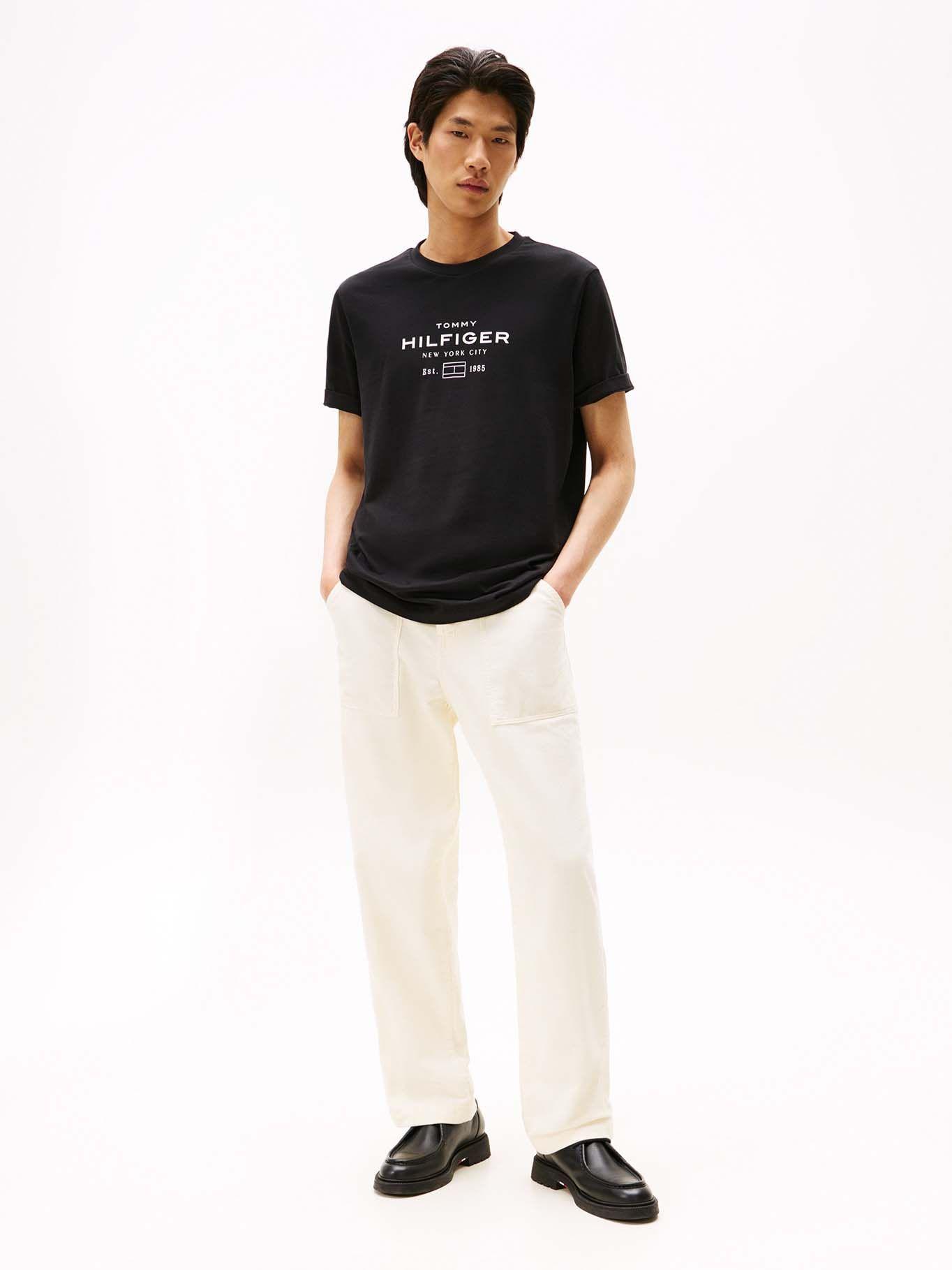 Polera Stack Graphic Logo Negro Tommy Hilfiger-1