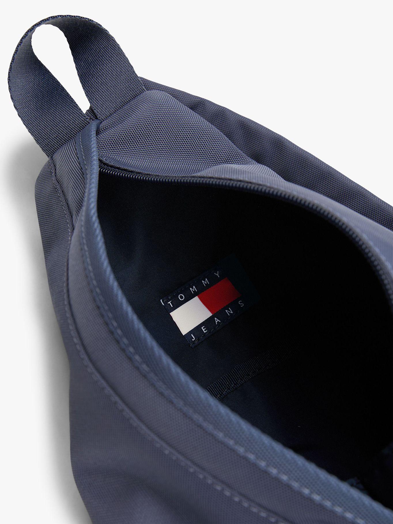 Bolso Daily Essential Con Logo Azul Tommy Jeans-3